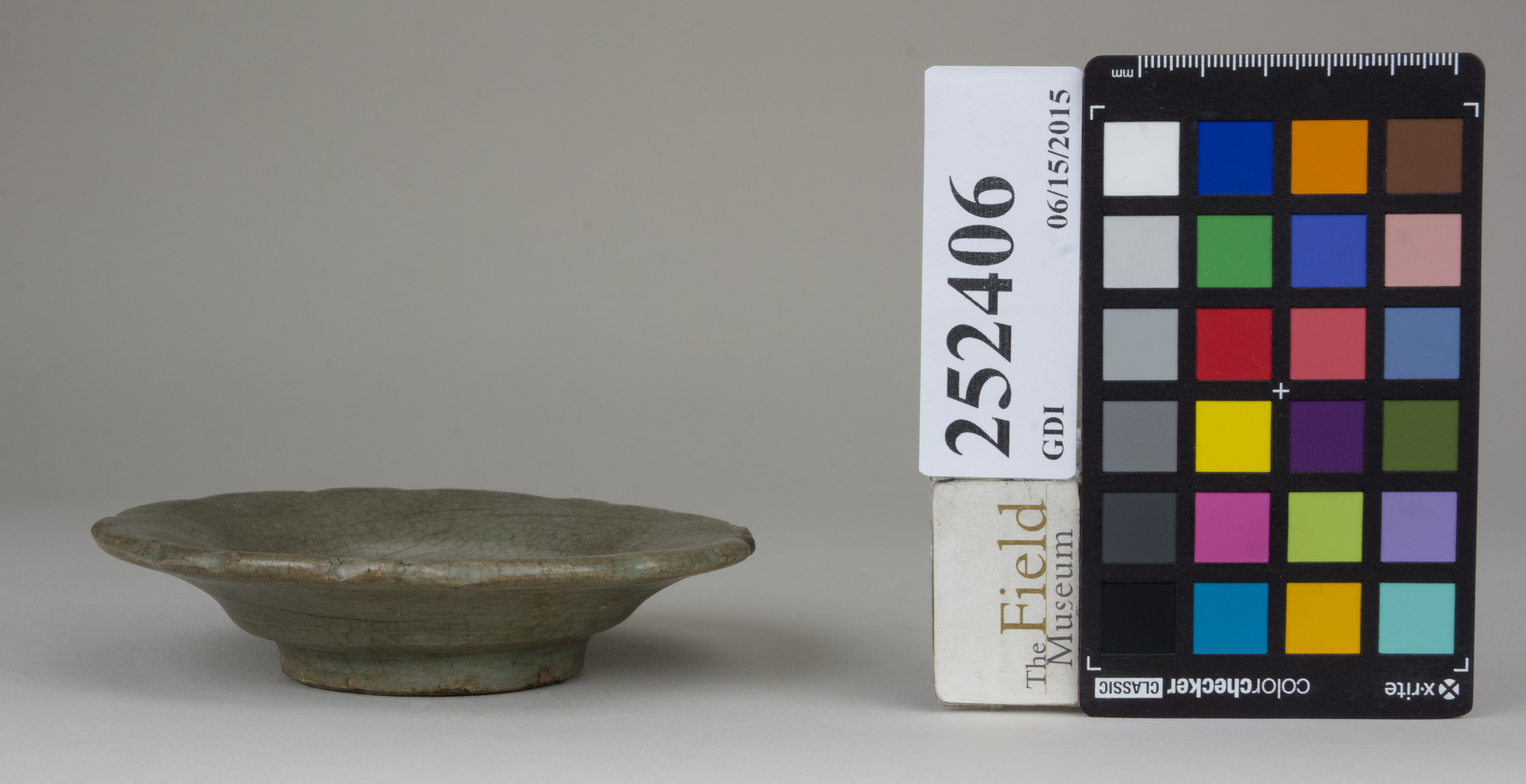 Left (c) Field Museum of Natural History - CC BY-NC 4.0