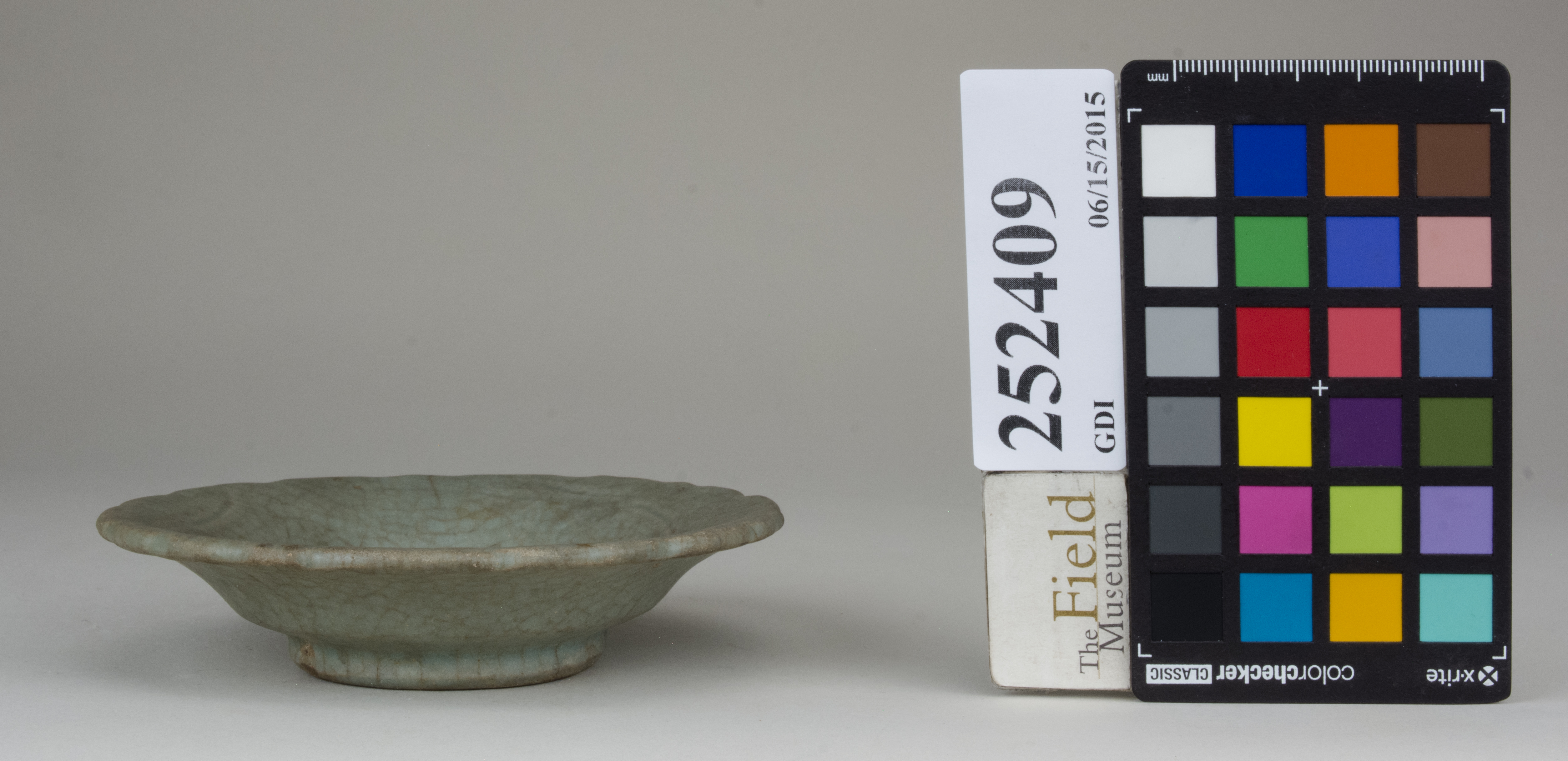 Left (c) Field Museum of Natural History - CC BY-NC 4.0