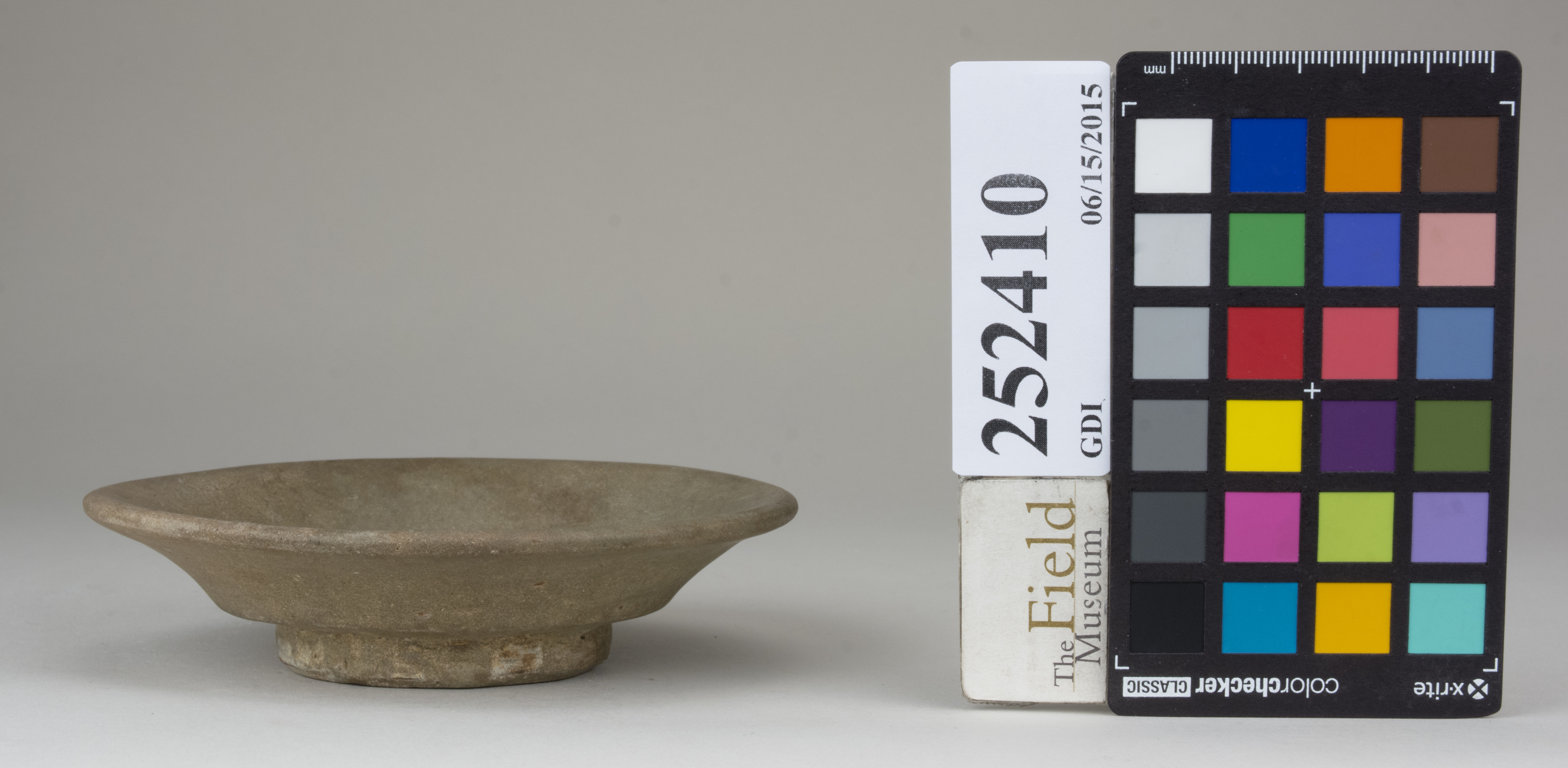 Right (c) Field Museum of Natural History - CC BY-NC 4.0