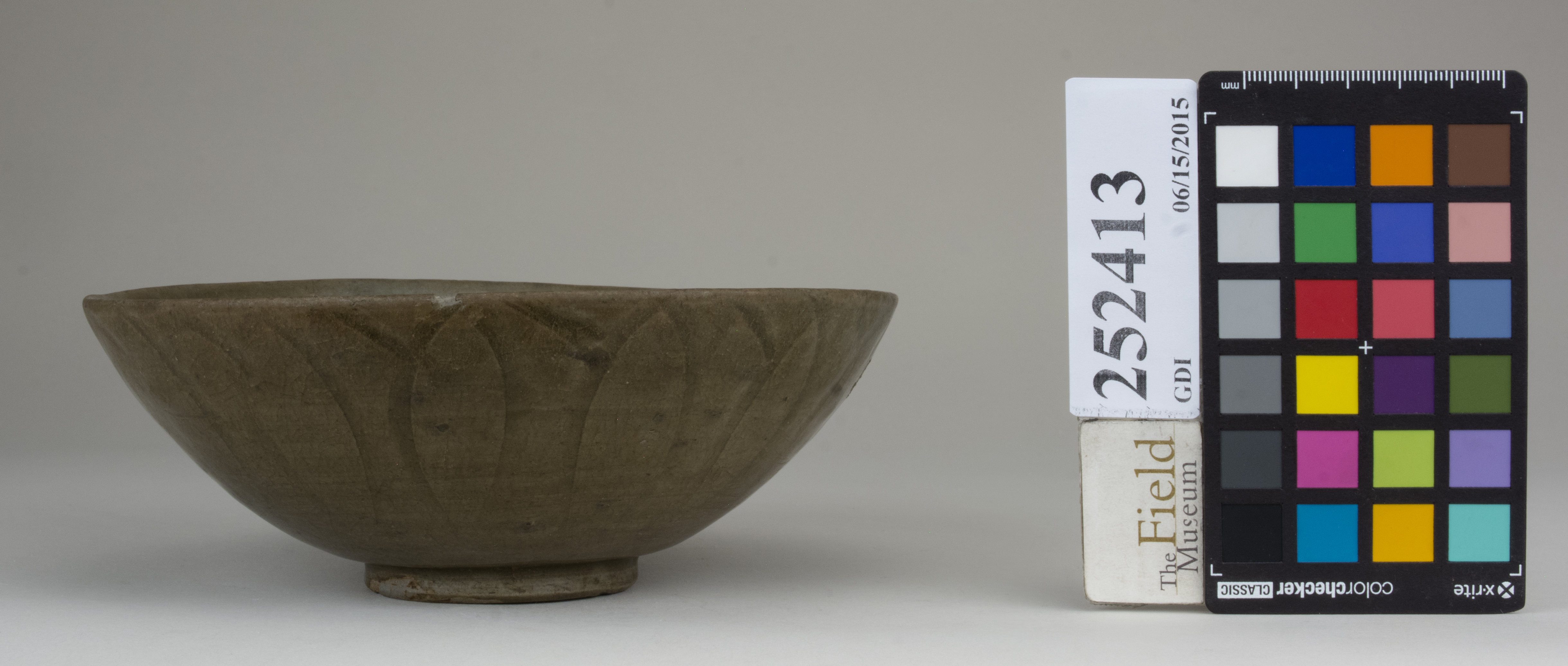 Left (c) Field Museum of Natural History - CC BY-NC 4.0