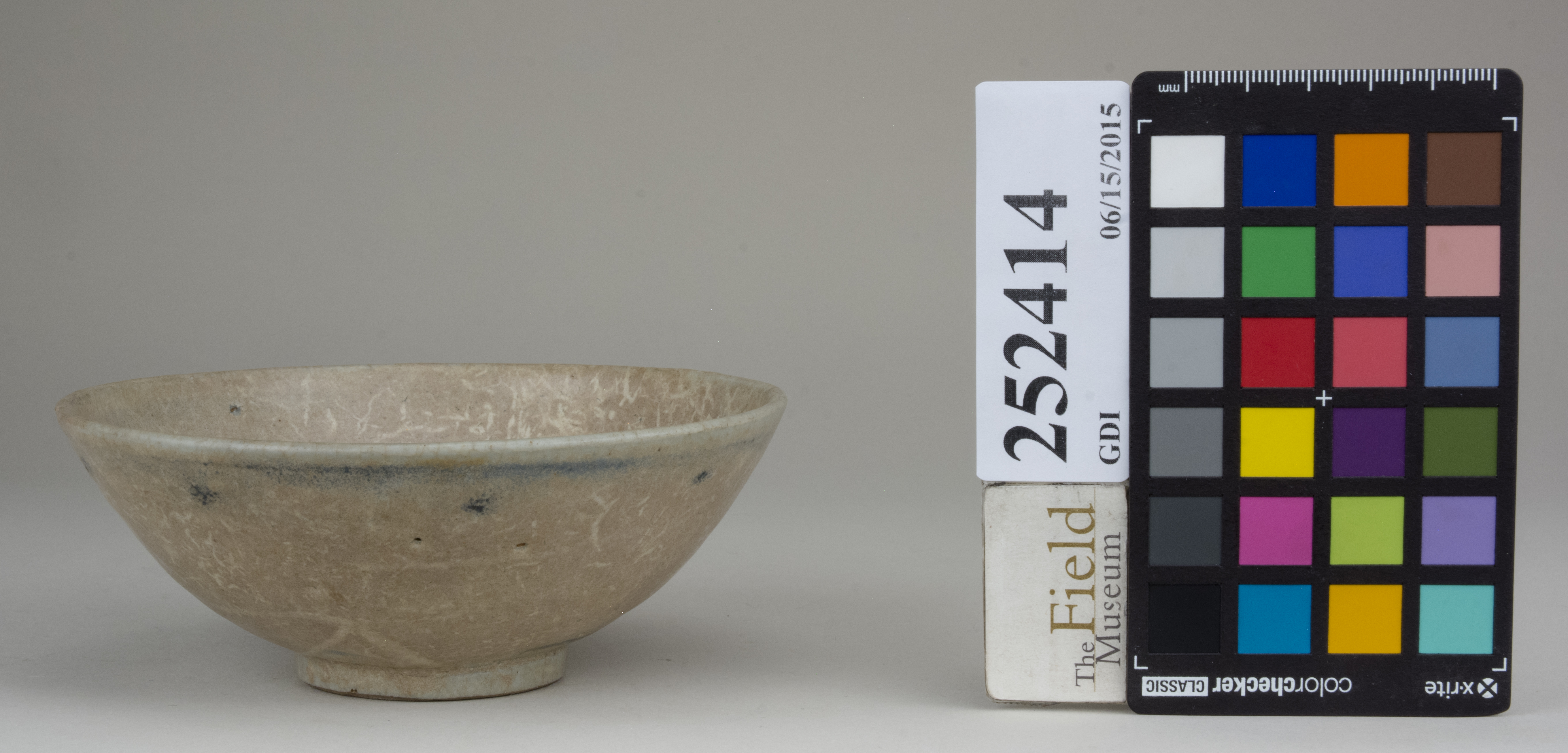 Left (c) Field Museum of Natural History - CC BY-NC 4.0