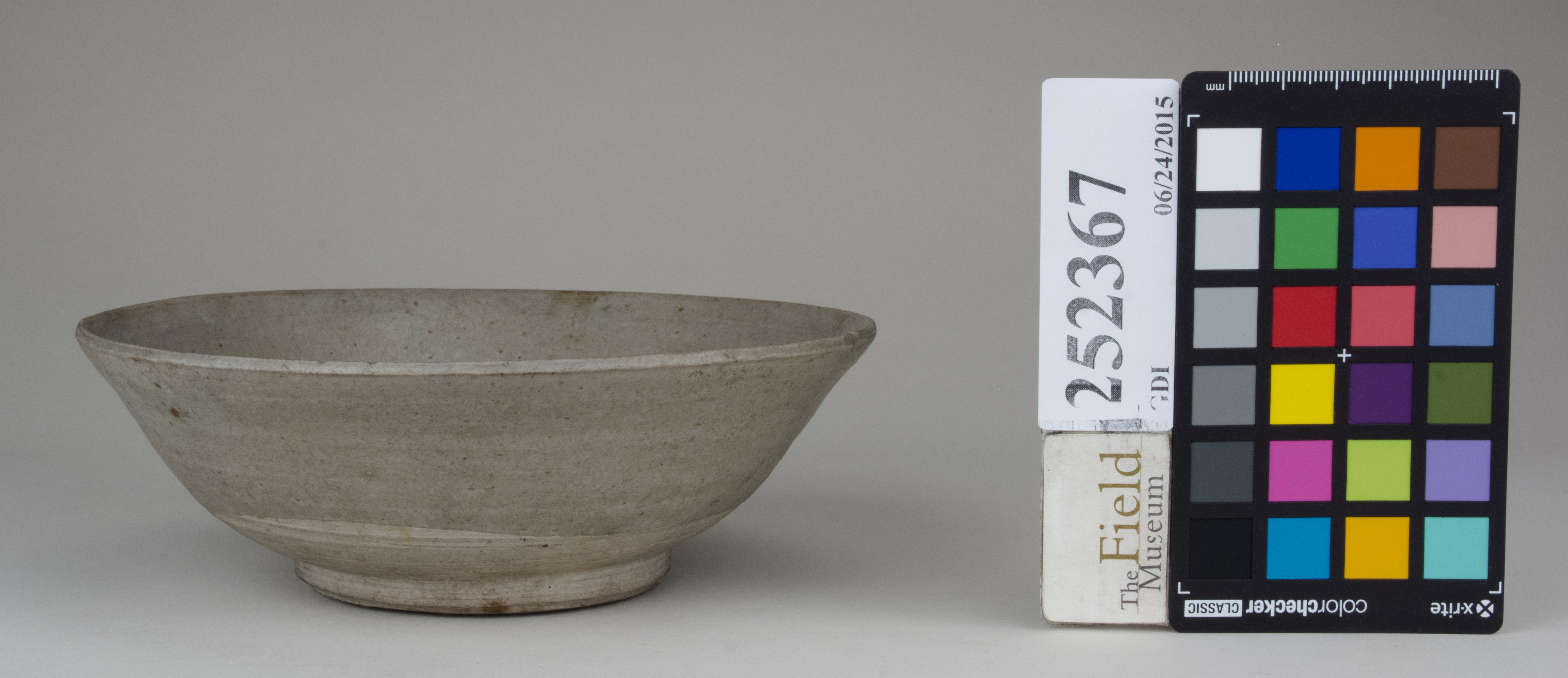 Left (c) Field Museum of Natural History - CC BY-NC 4.0