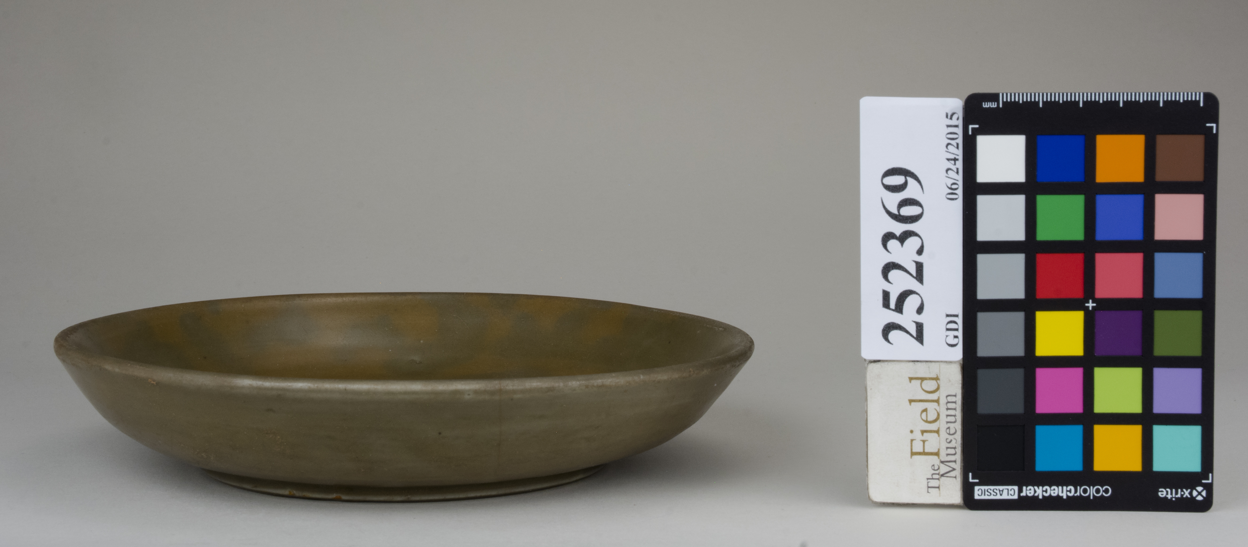 Right (c) Field Museum of Natural History - CC BY-NC 4.0