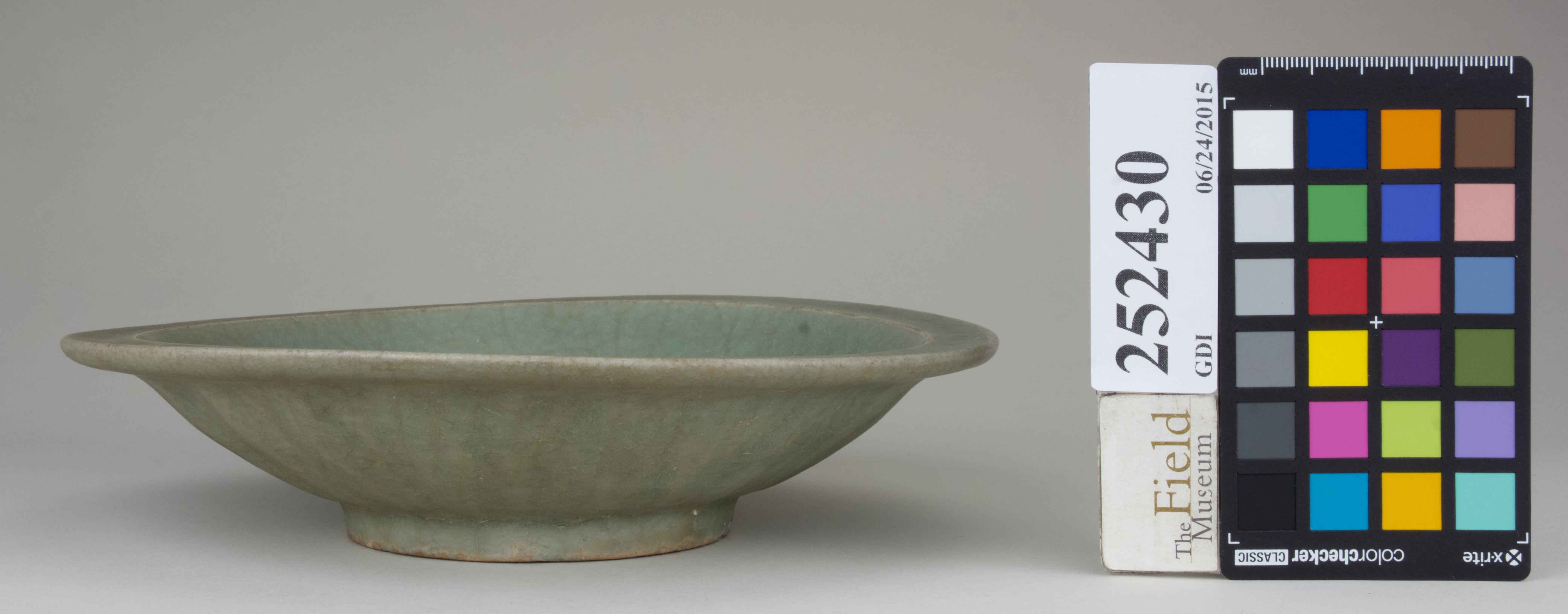 Right (c) Field Museum of Natural History - CC BY-NC 4.0