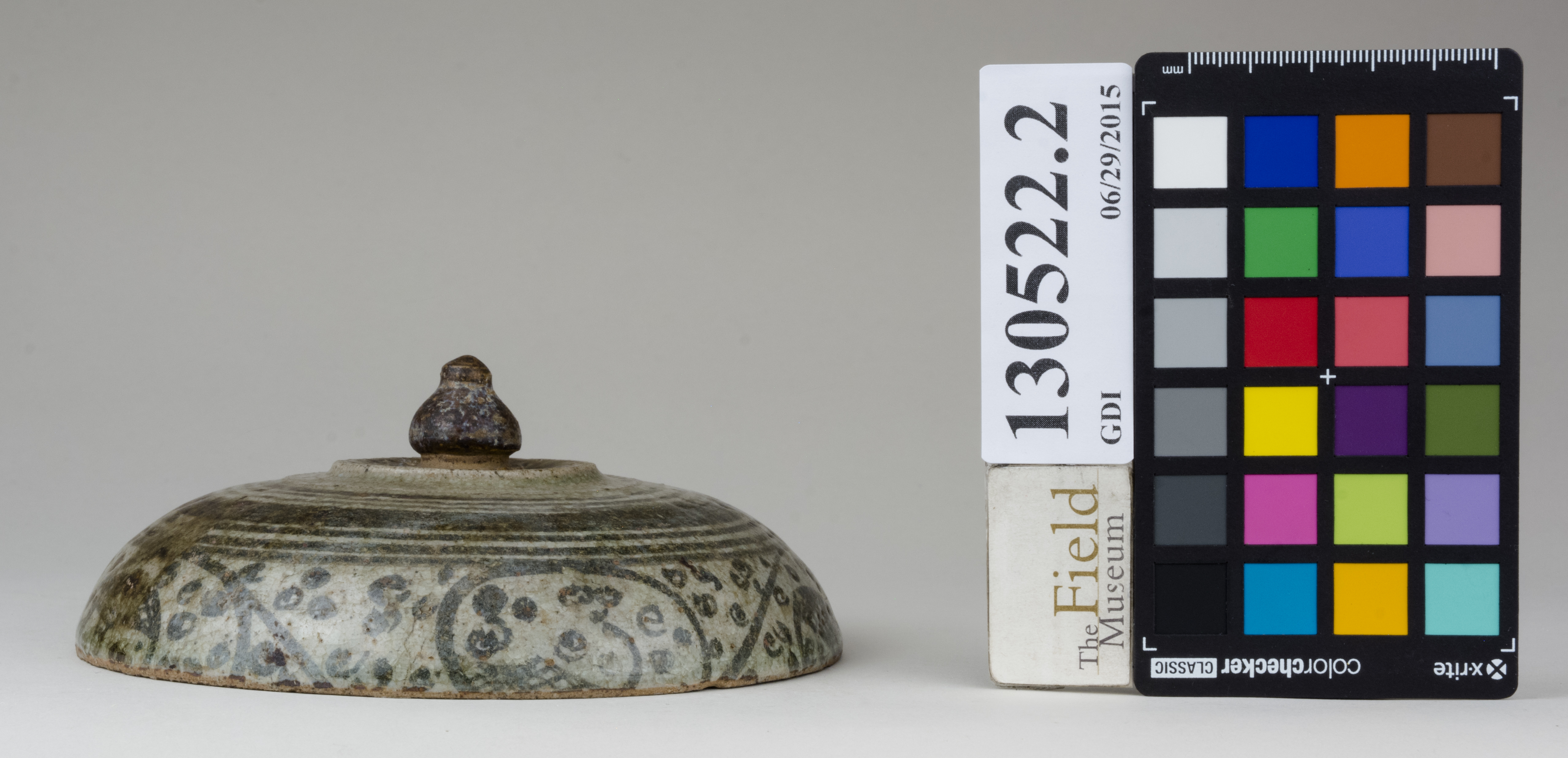 Left (c) Field Museum of Natural History - CC BY-NC 4.0