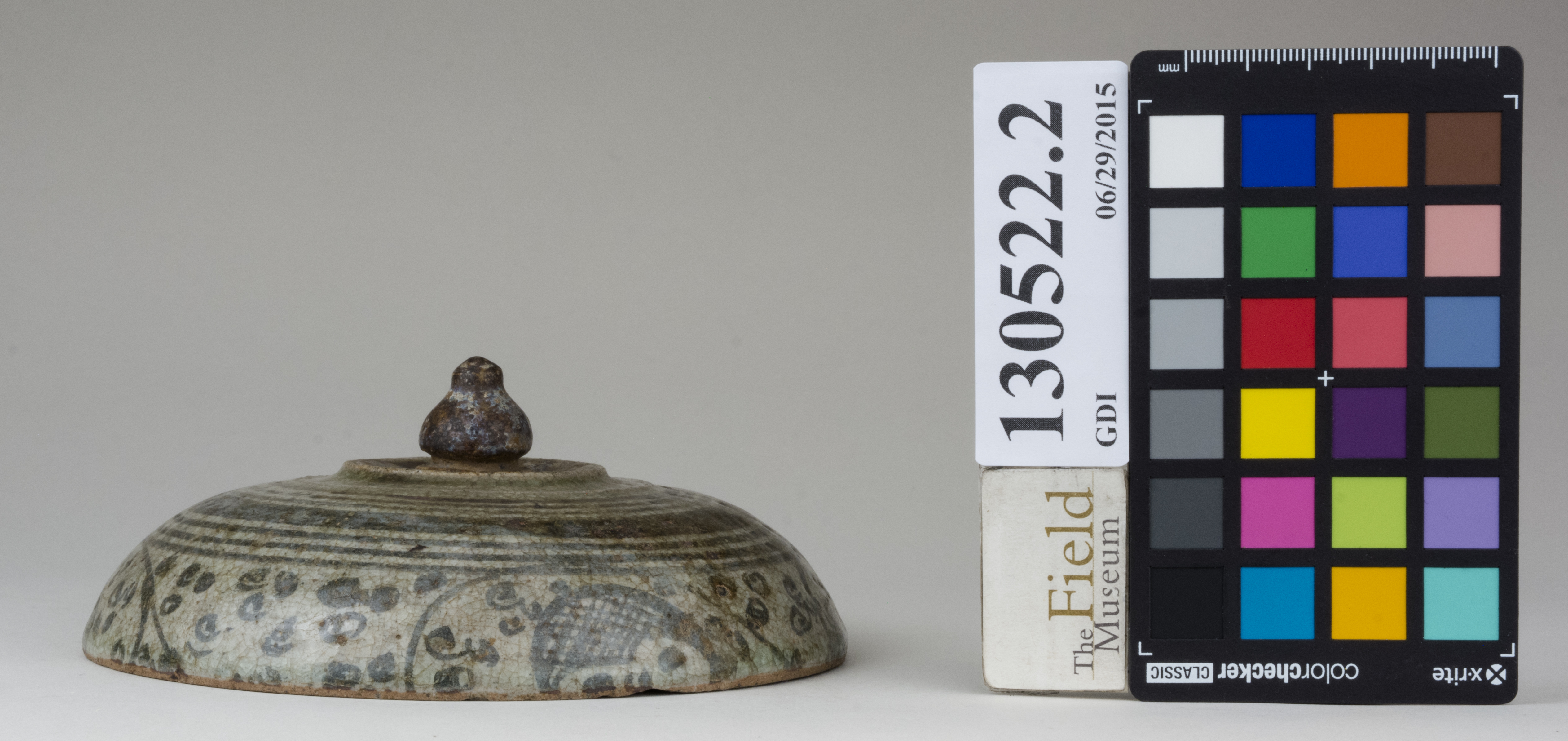 Right (c) Field Museum of Natural History - CC BY-NC 4.0