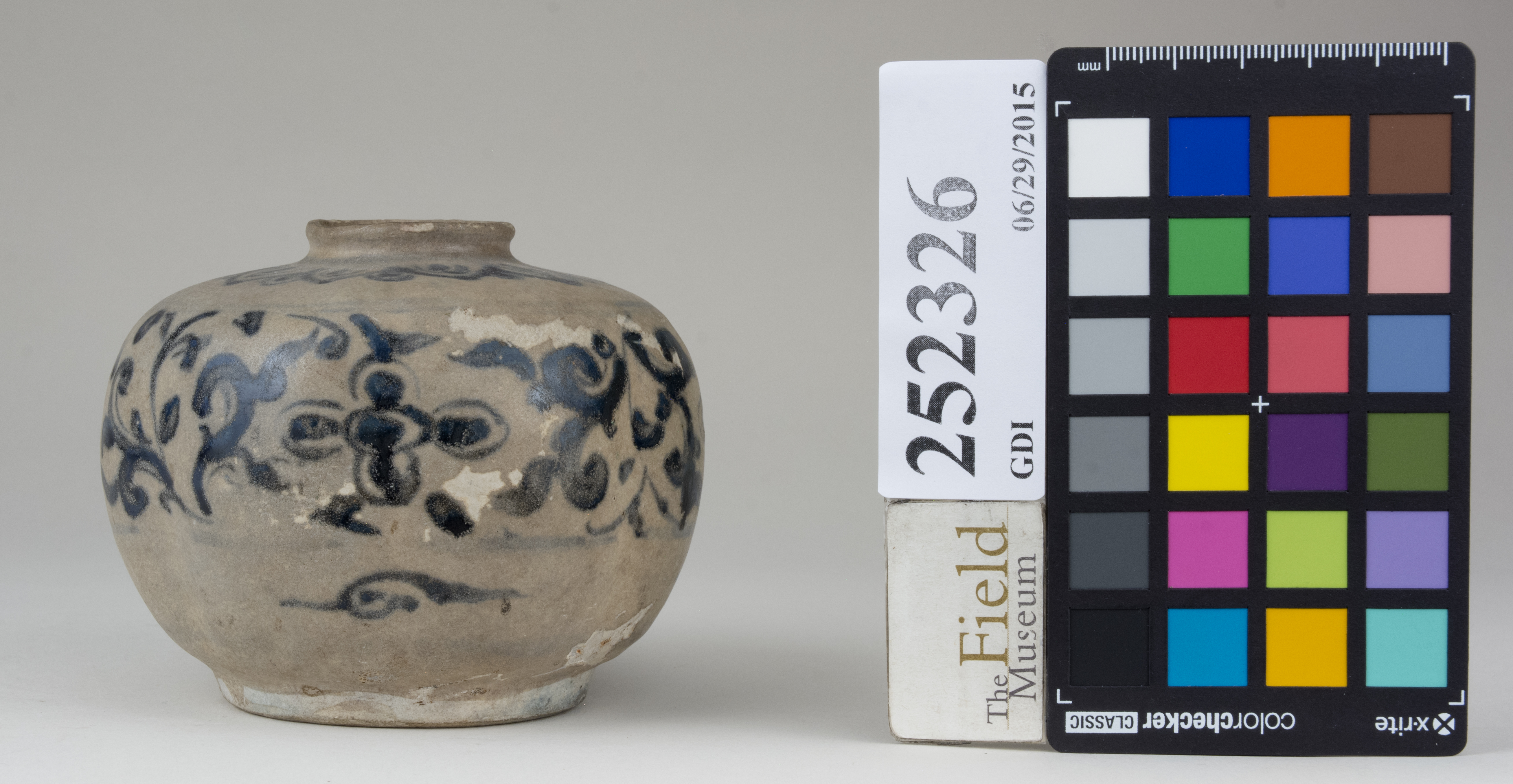 Left (c) Field Museum of Natural History - CC BY-NC 4.0