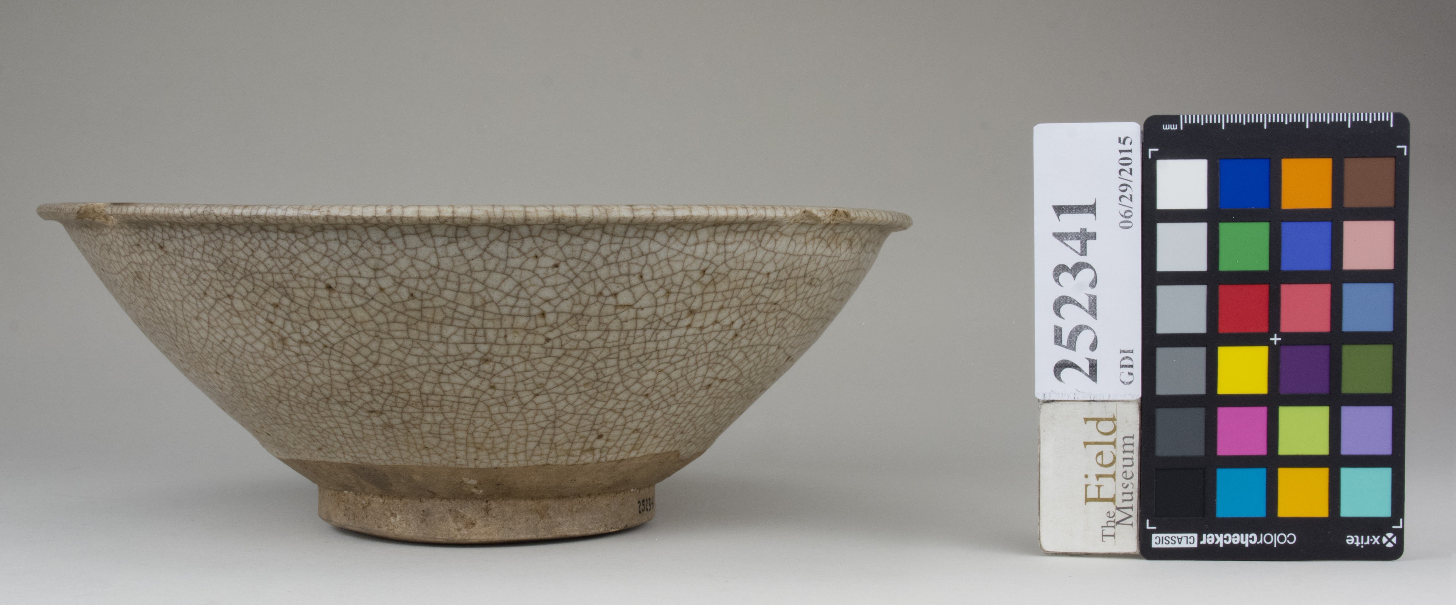 Right (c) Field Museum of Natural History - CC BY-NC 4.0