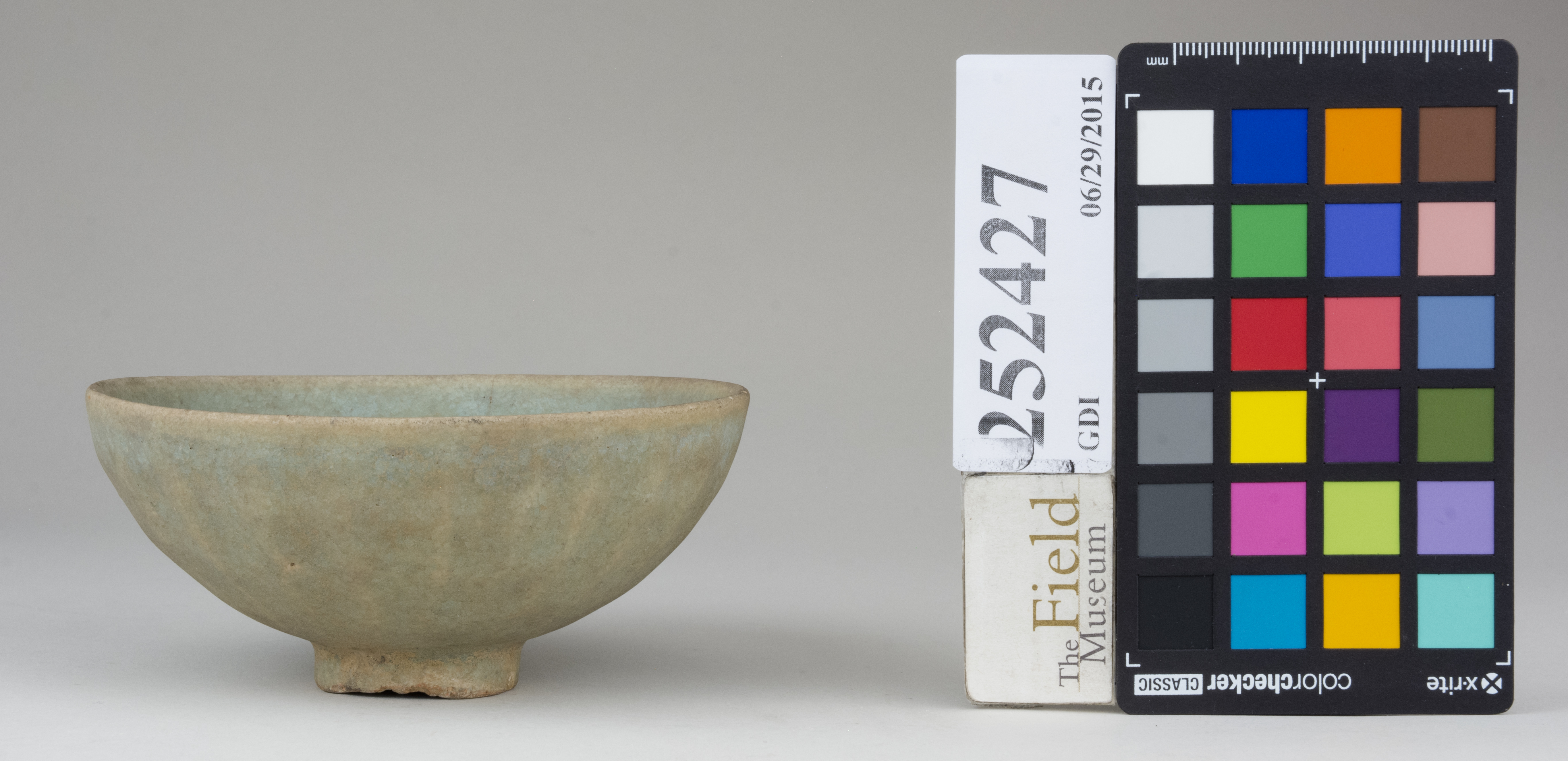 Left (c) Field Museum of Natural History - CC BY-NC 4.0