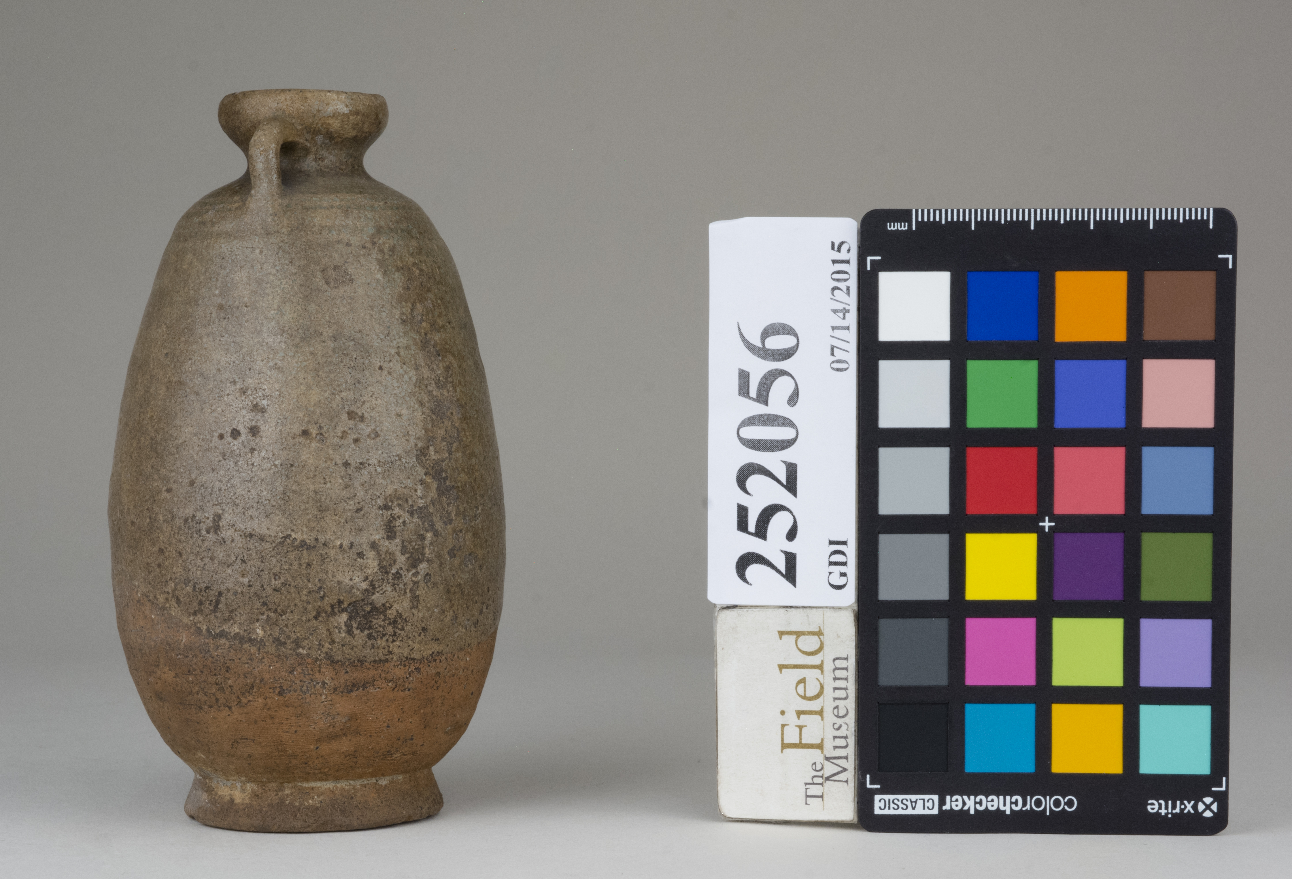 Left (c) Field Museum of Natural History - CC BY-NC 4.0