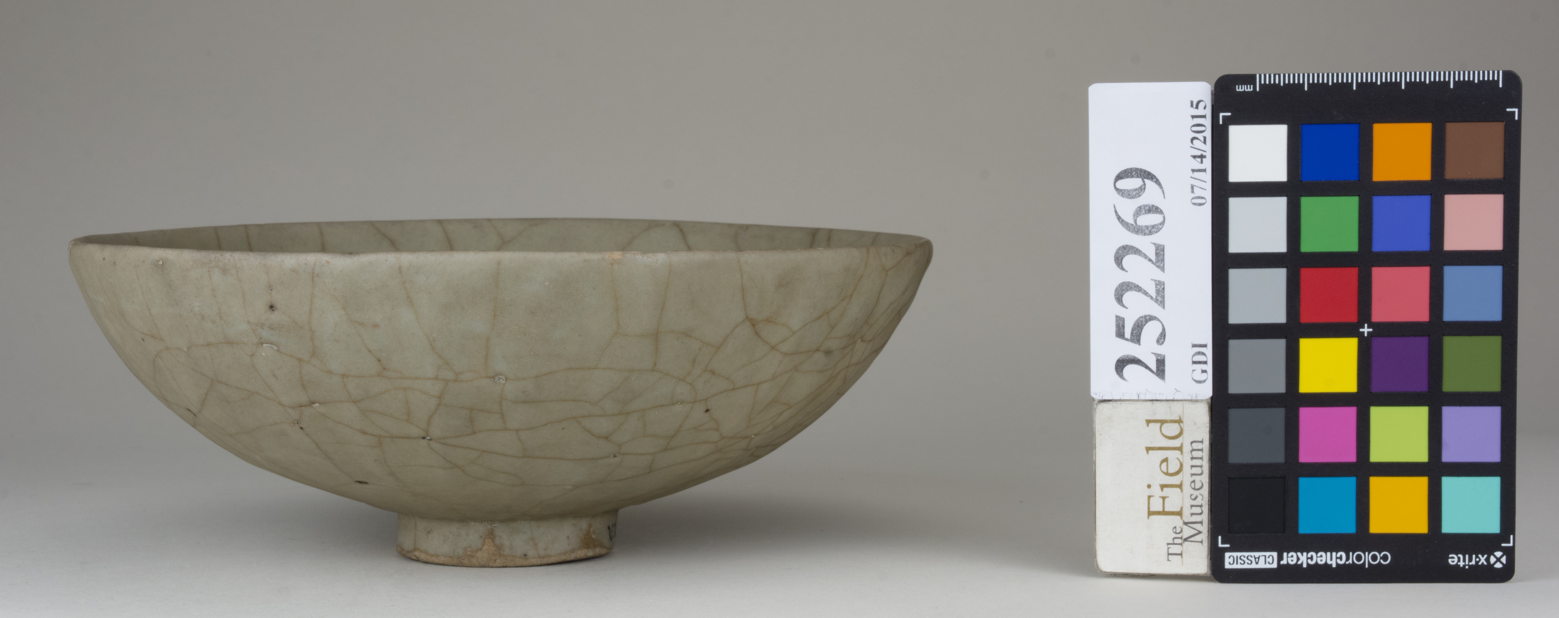 Right (c) Field Museum of Natural History - CC BY-NC 4.0