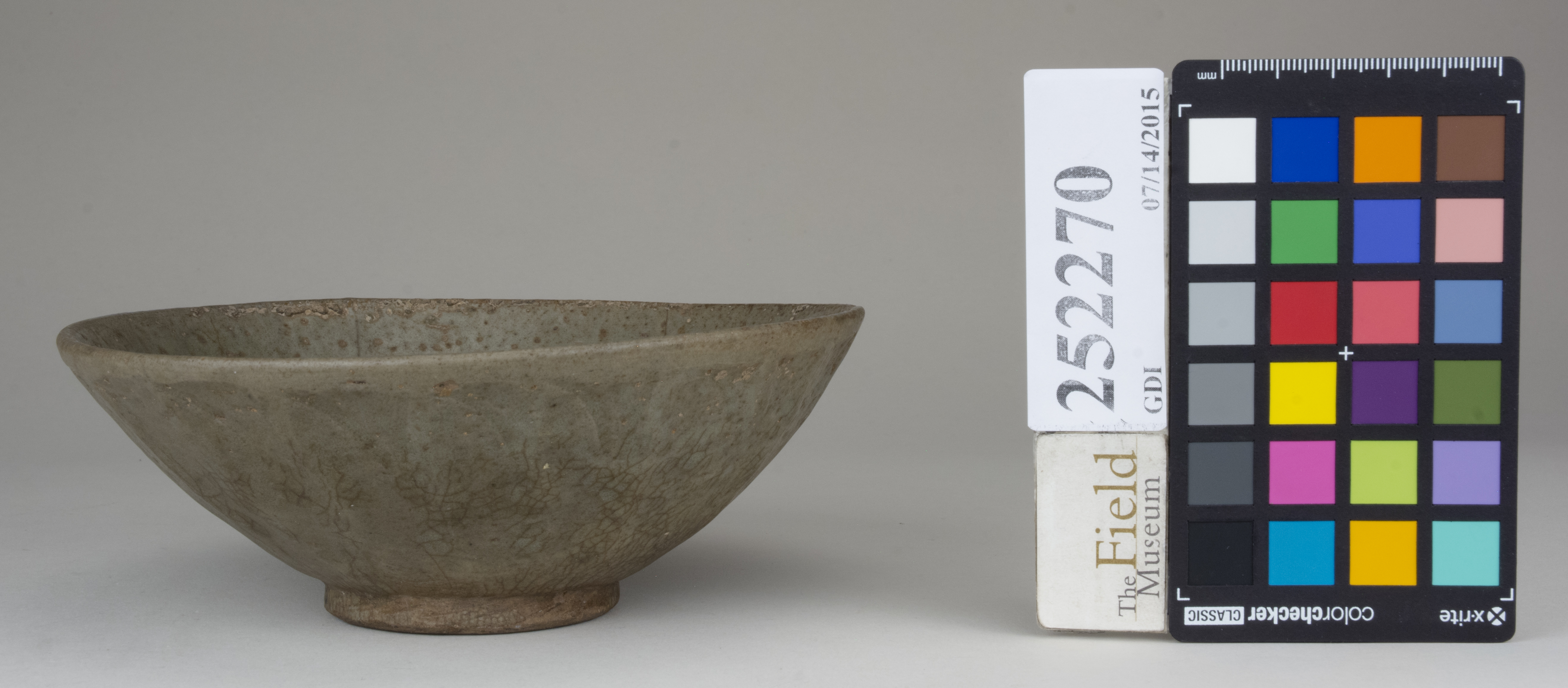 Left (c) Field Museum of Natural History - CC BY-NC 4.0