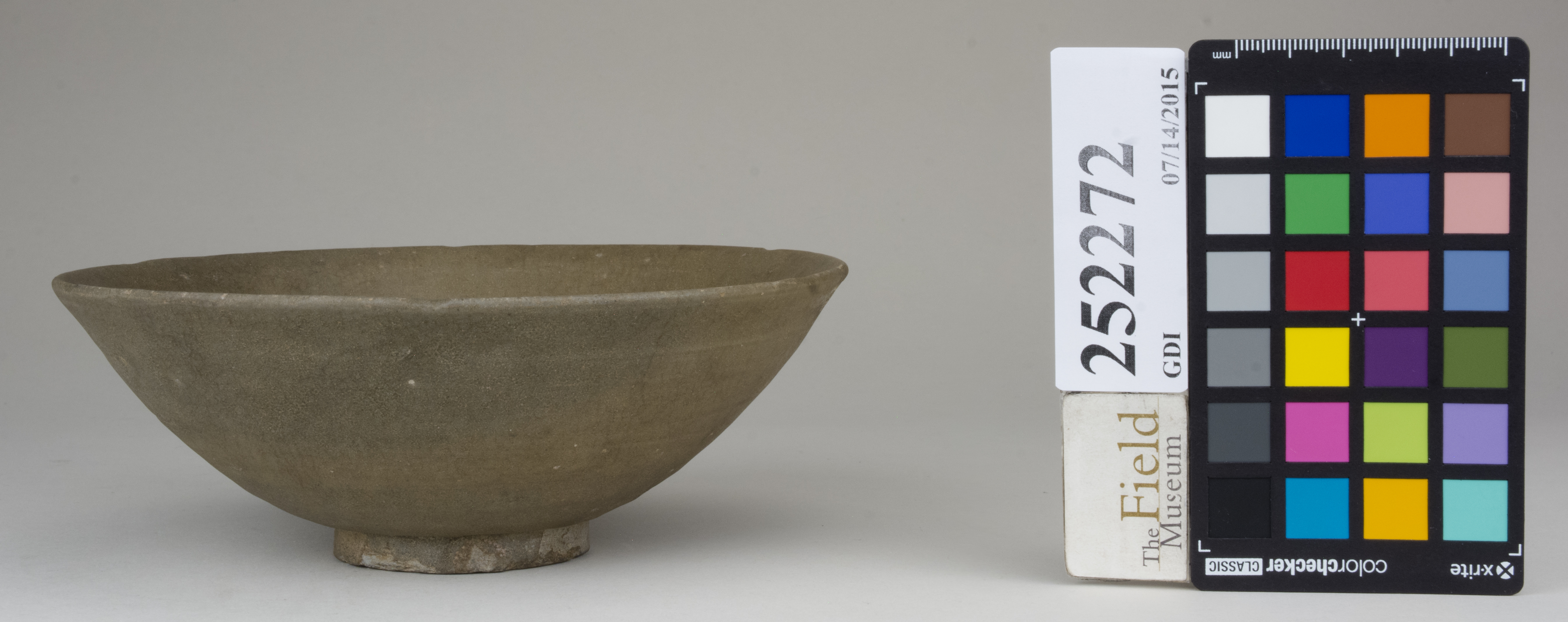 Left (c) Field Museum of Natural History - CC BY-NC 4.0