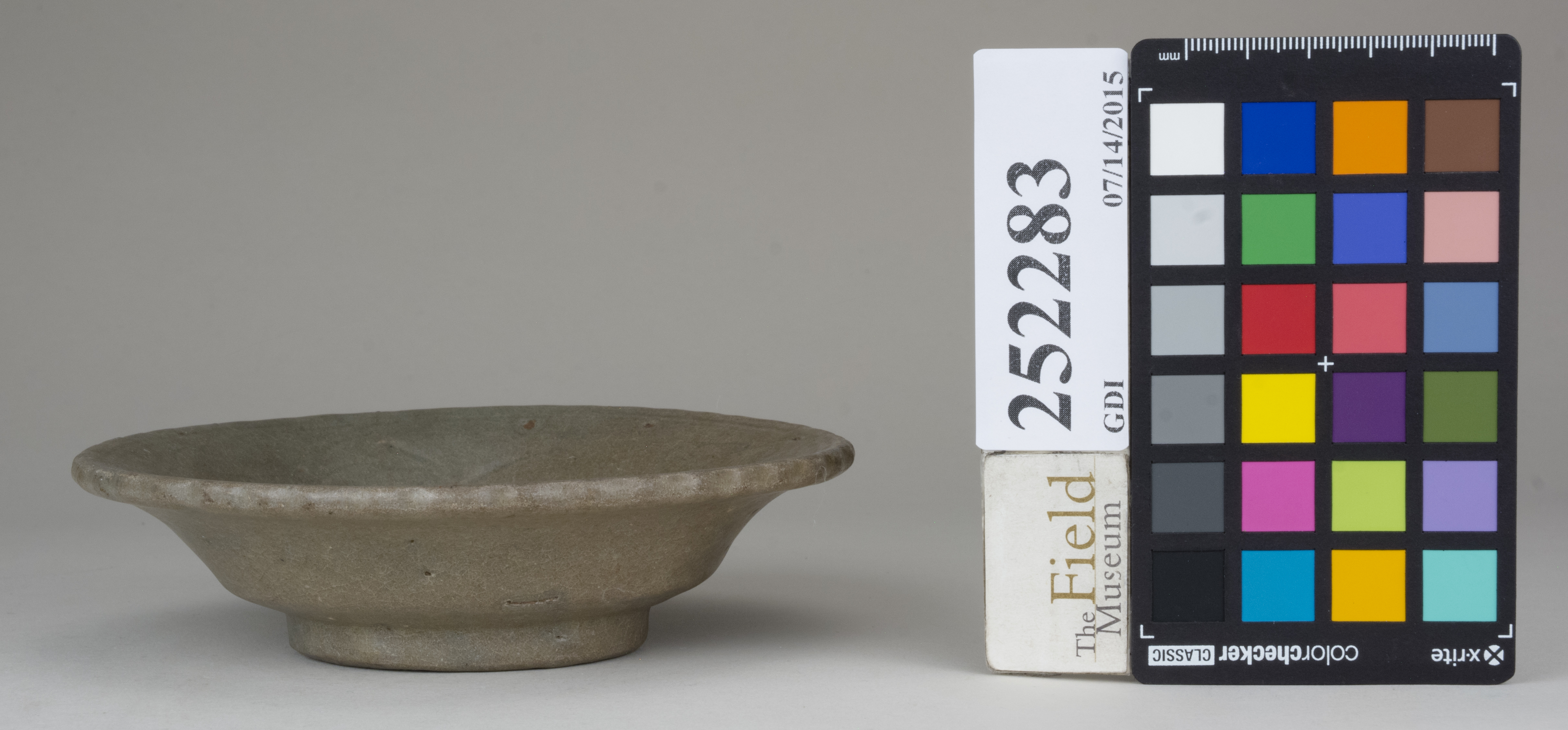 Right (c) Field Museum of Natural History - CC BY-NC 4.0