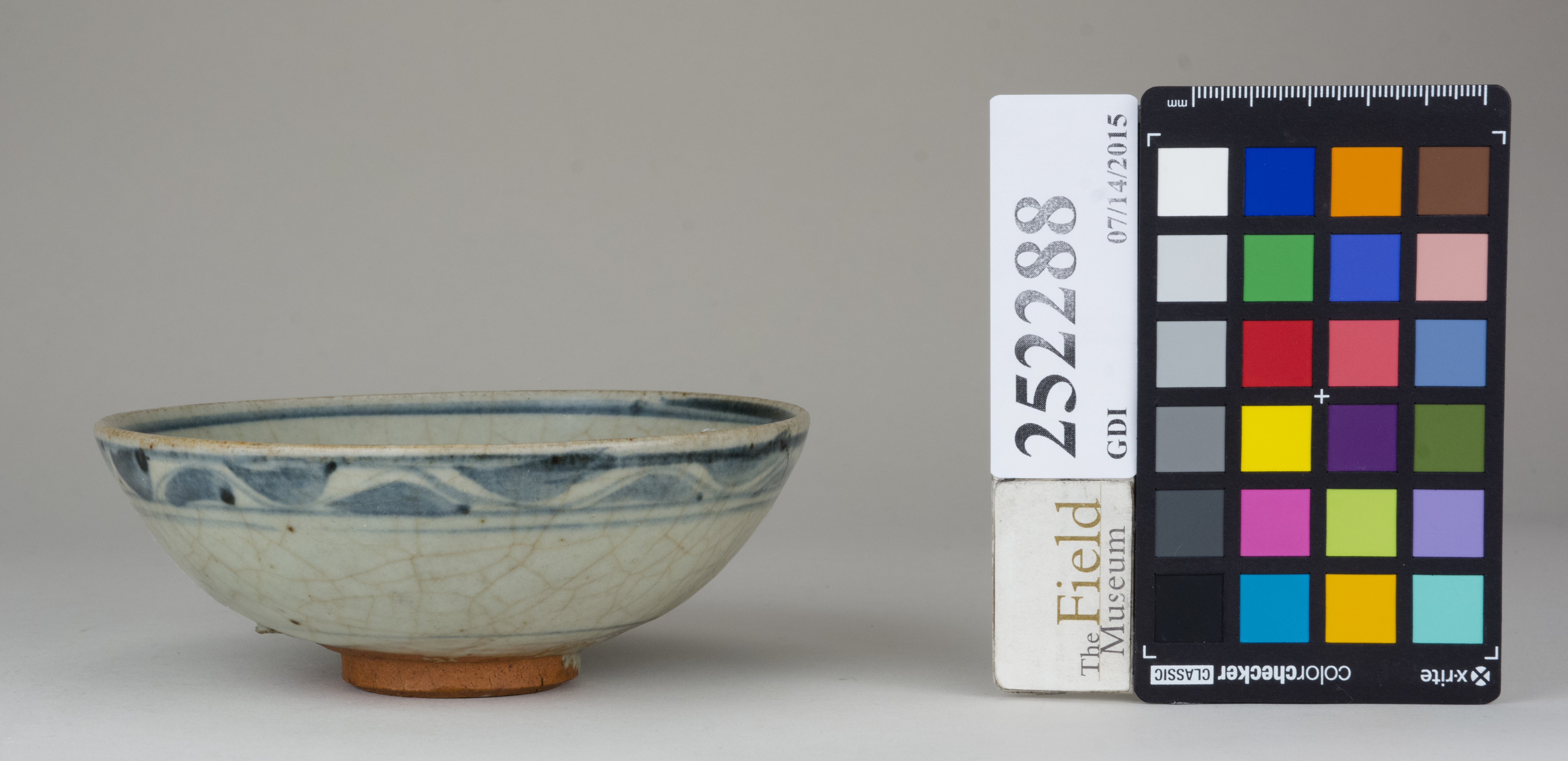 Left (c) Field Museum of Natural History - CC BY-NC 4.0