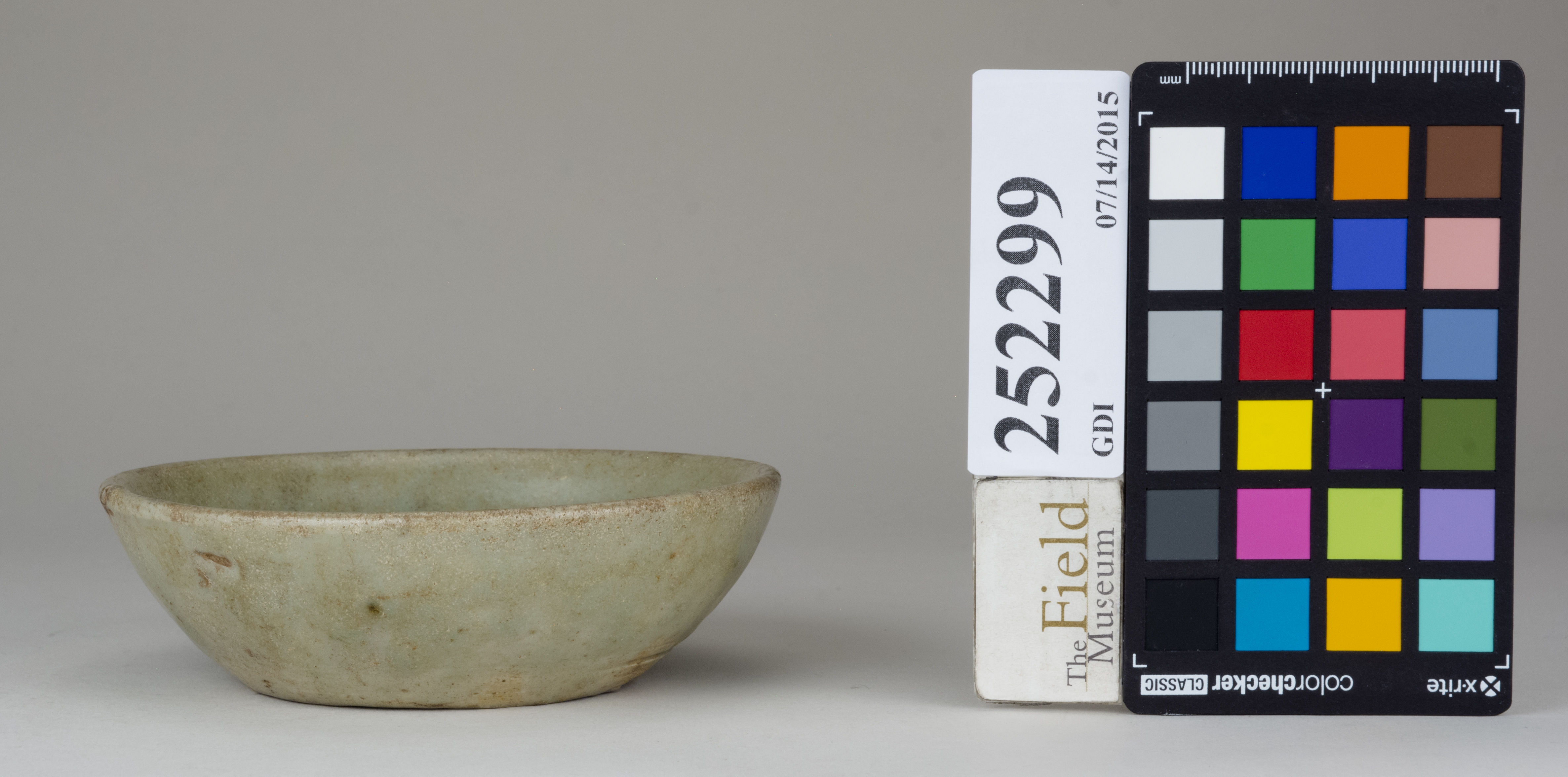 Left (c) Field Museum of Natural History - CC BY-NC 4.0