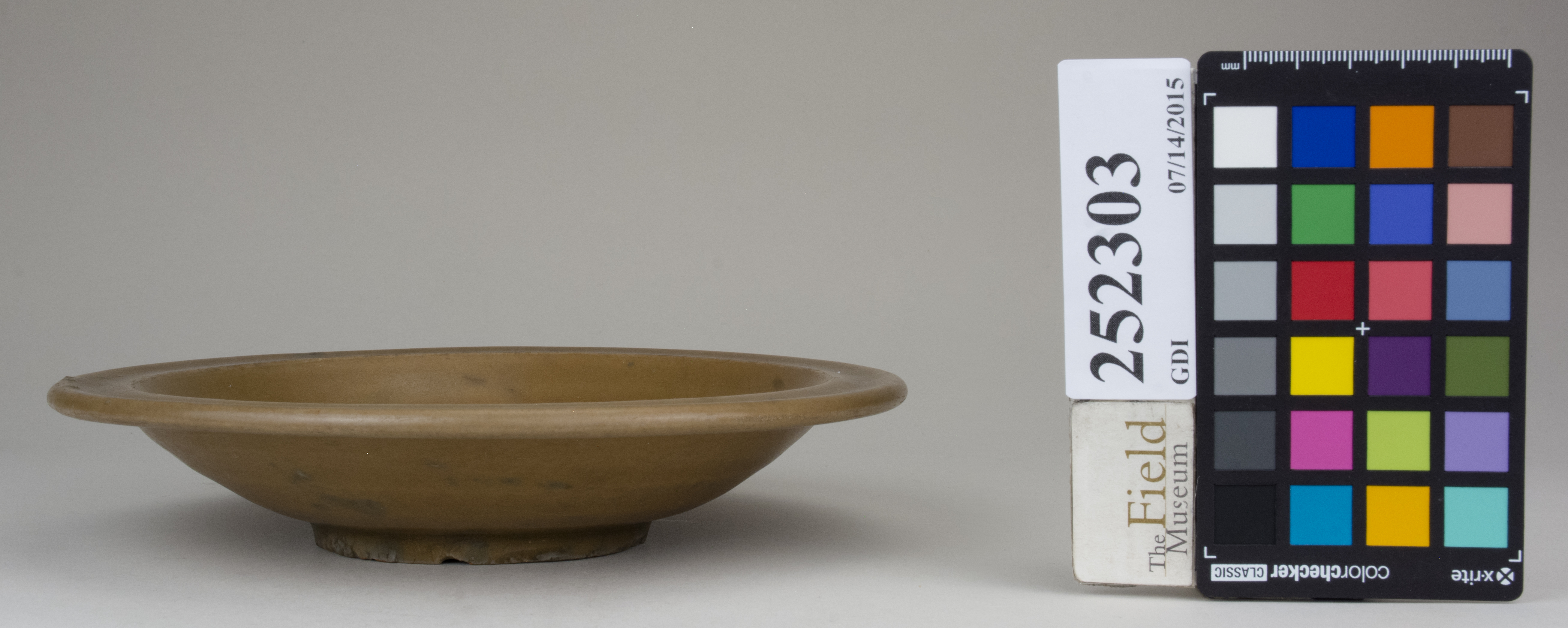 Right (c) Field Museum of Natural History - CC BY-NC 4.0