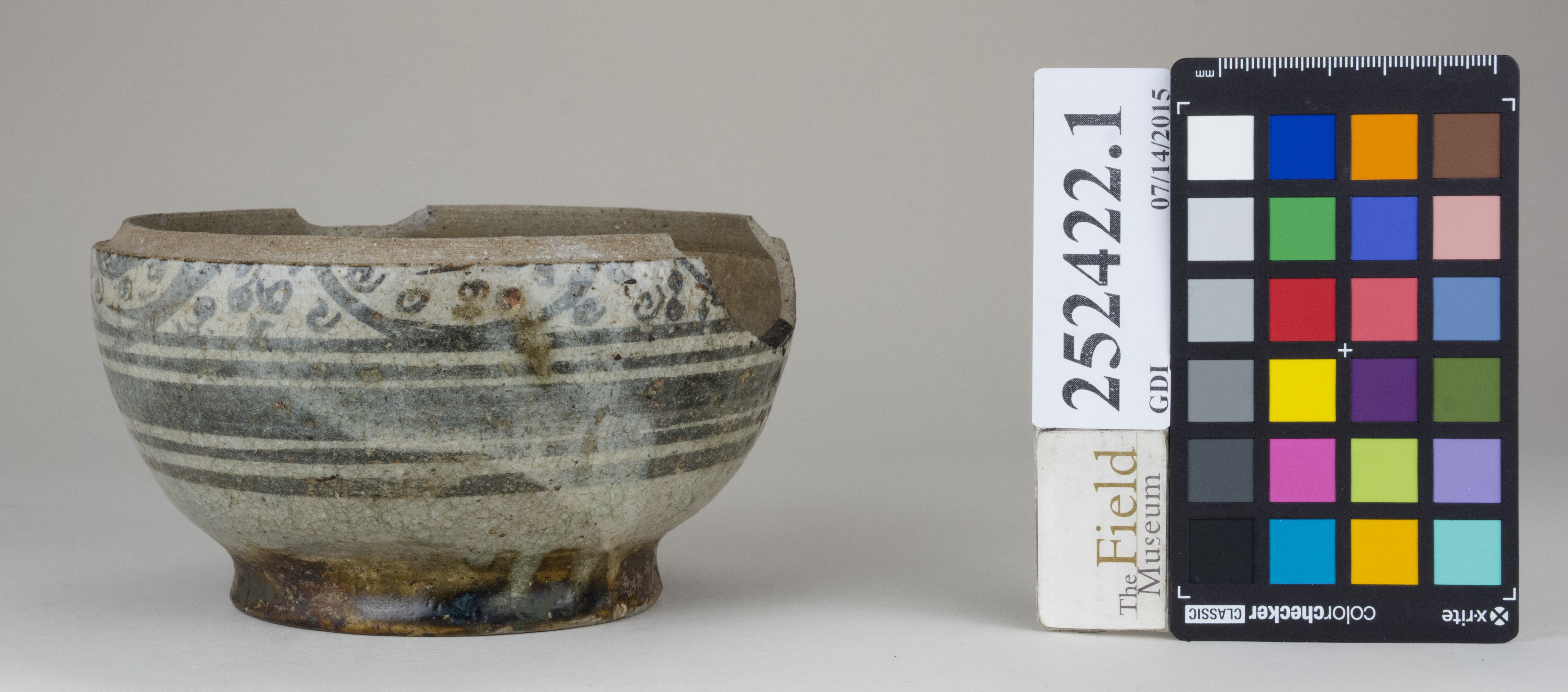 Left (c) Field Museum of Natural History - CC BY-NC 4.0