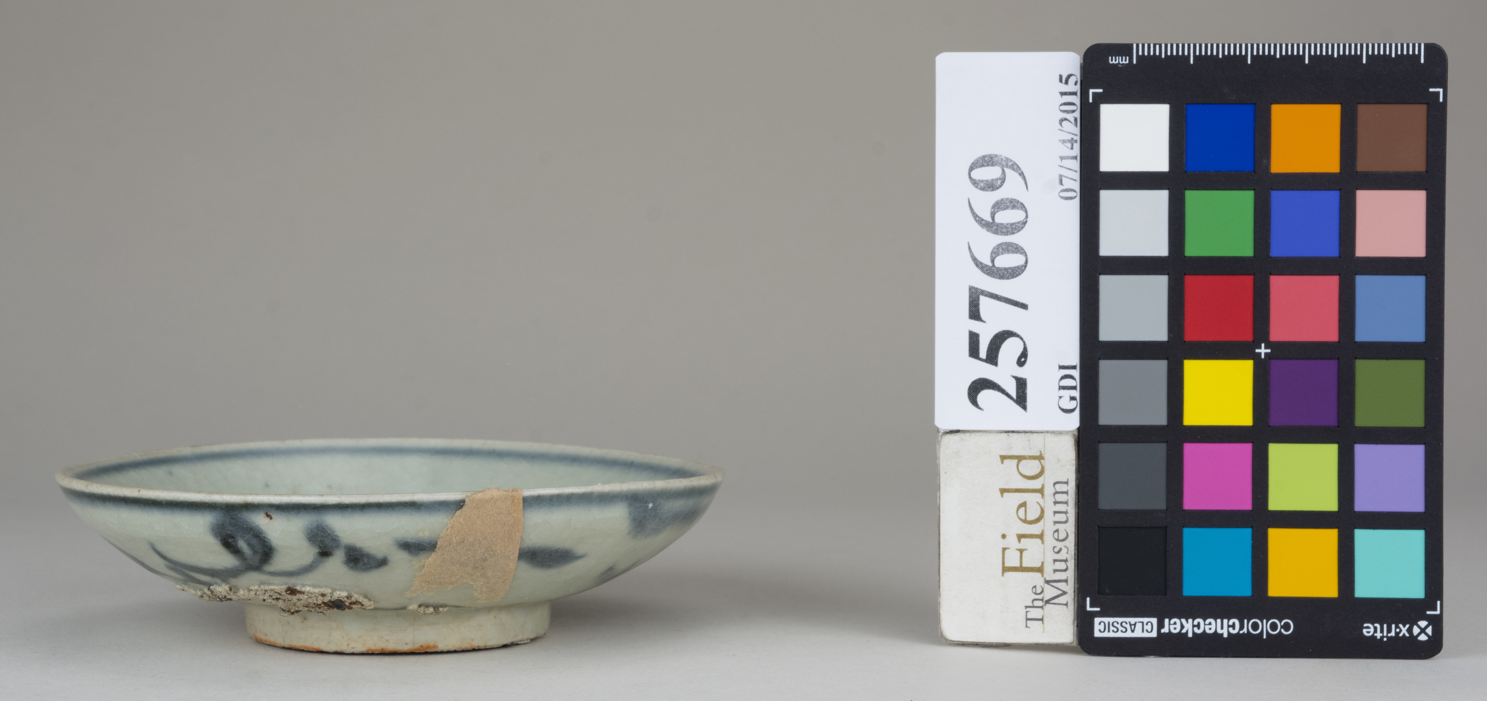 Left (c) Field Museum of Natural History - CC BY-NC 4.0