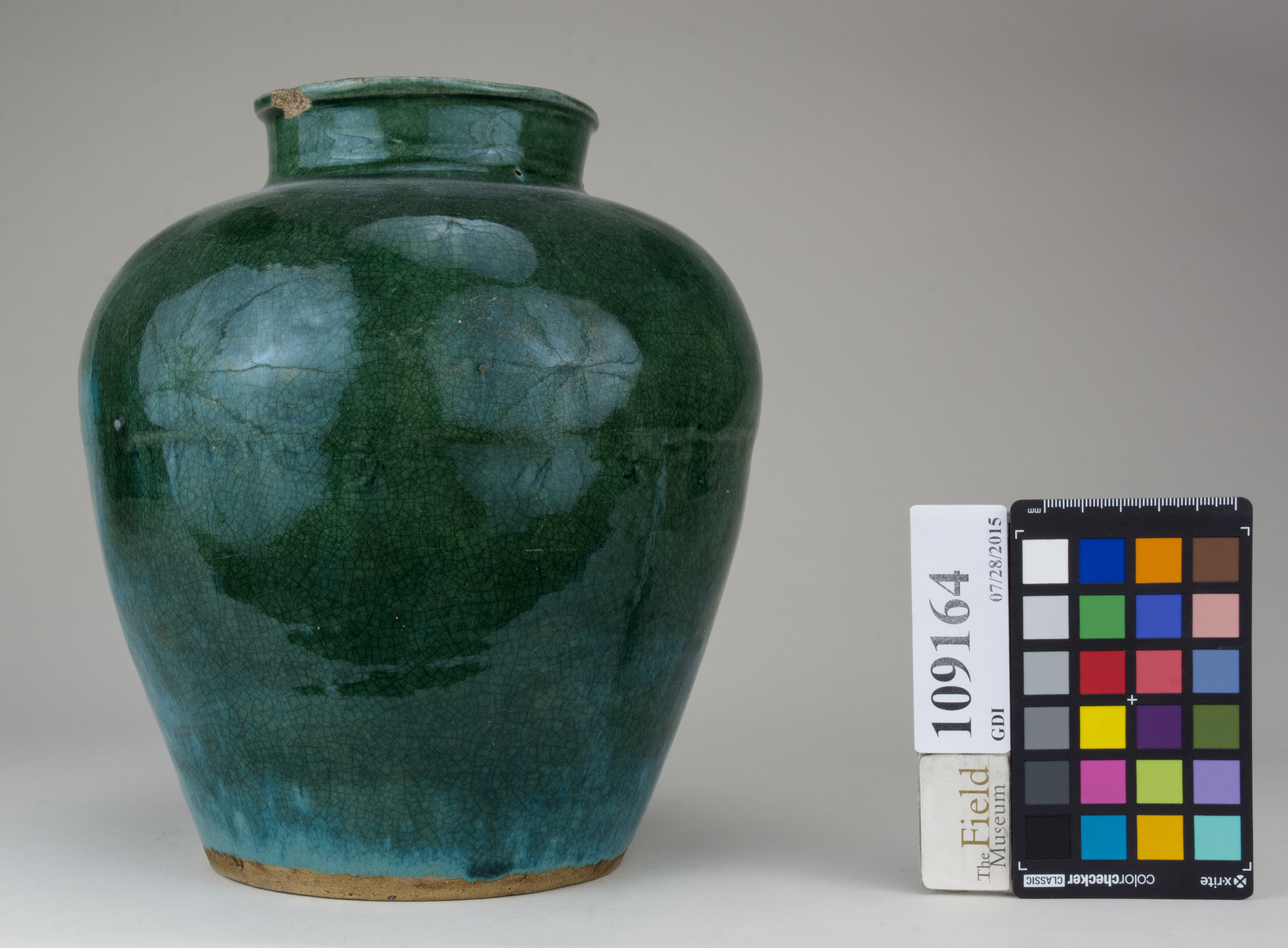 Right (c) Field Museum of Natural History - CC BY-NC 4.0