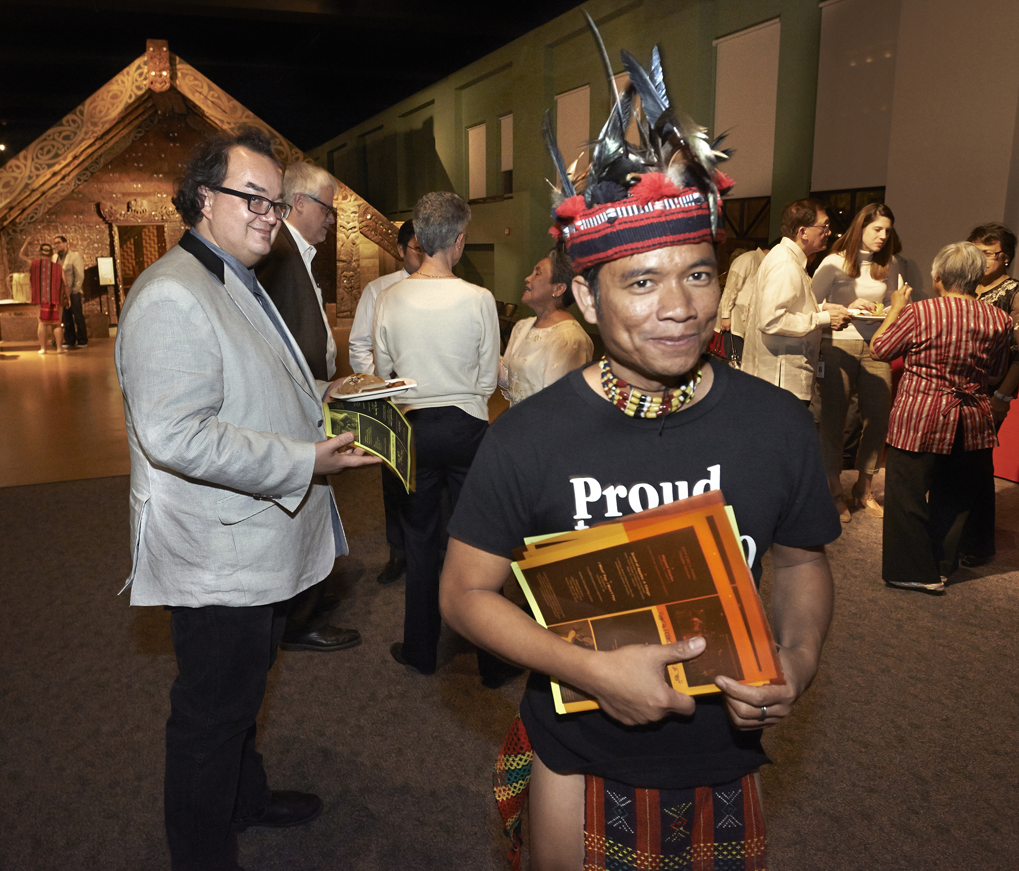 Image depicting Lei Aliposva at the Marae Encounter welcoming the Chicago Filipino American community to The Field Museum in a traditional powhiri ceremony. (c) Field Museum of Natural History - CC BY-NC 4.0