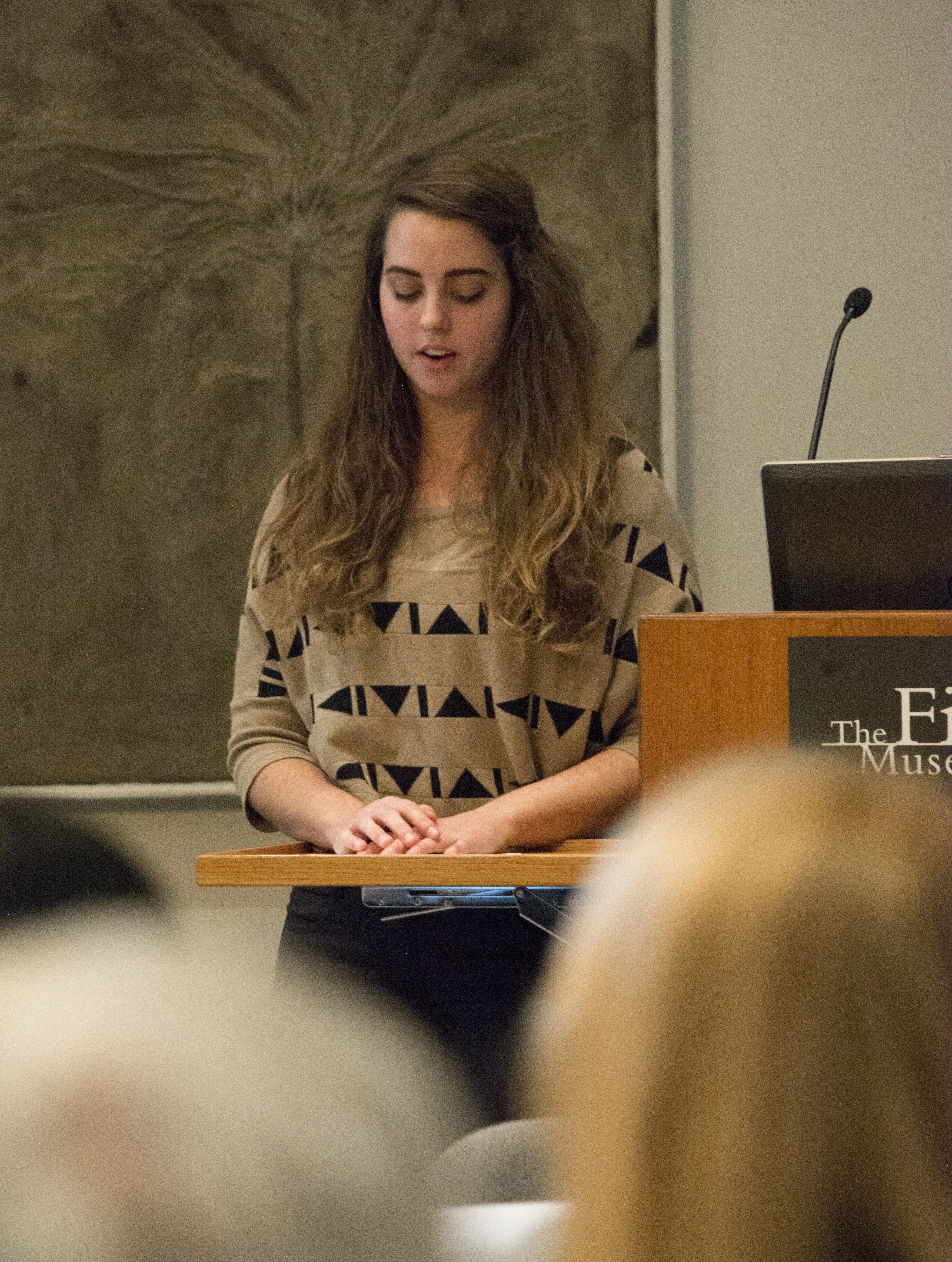 Field Museum staff addressing the audience. (c) Field Museum of Natural History - CC BY-NC 4.0