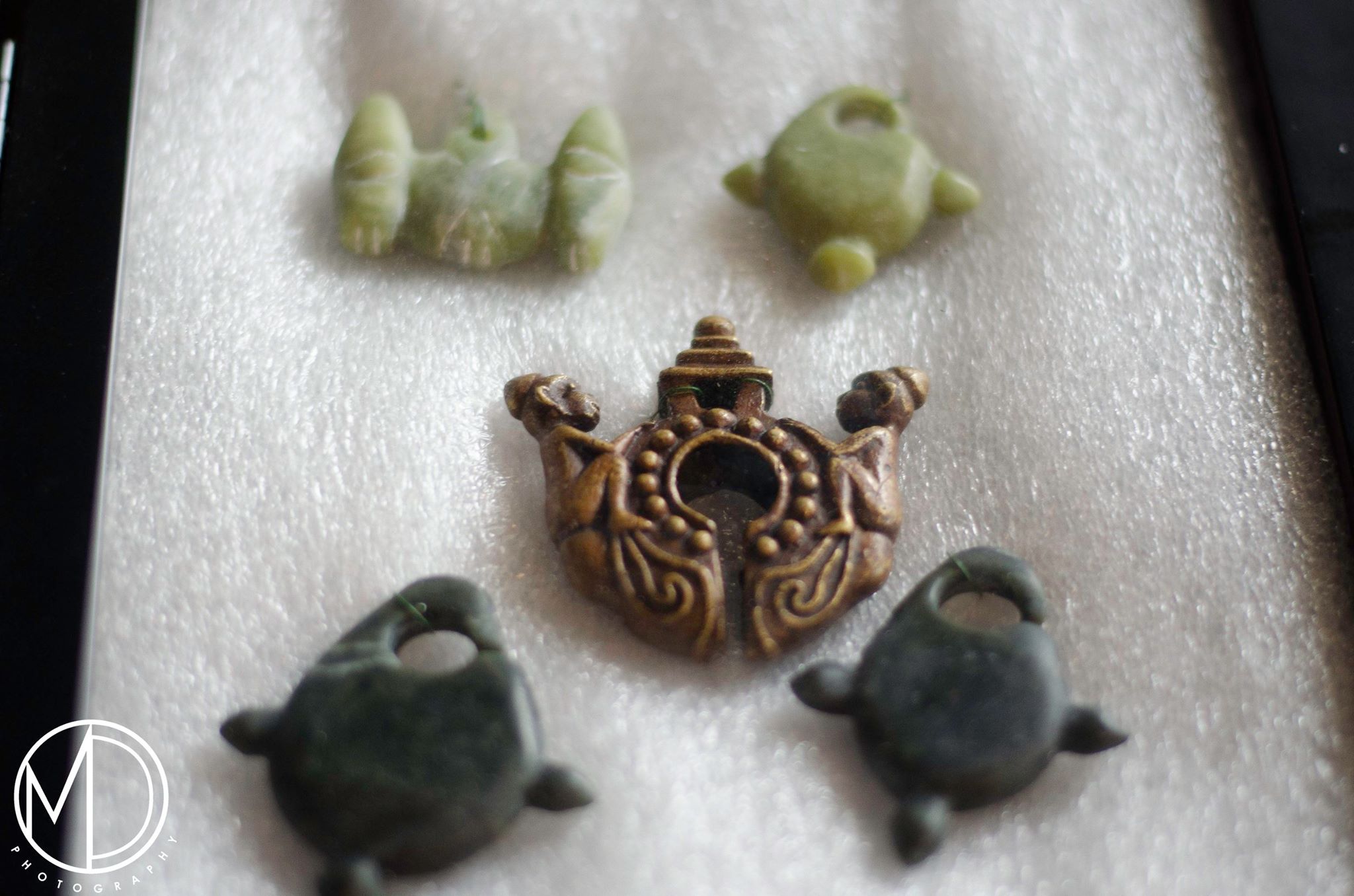 Close up of pieces brought by Laurence Tumpang from his personal collection of Southeast Asian objects, including objects from the Philippines. (c) Field Museum of Natural History - CC BY-NC 4.0