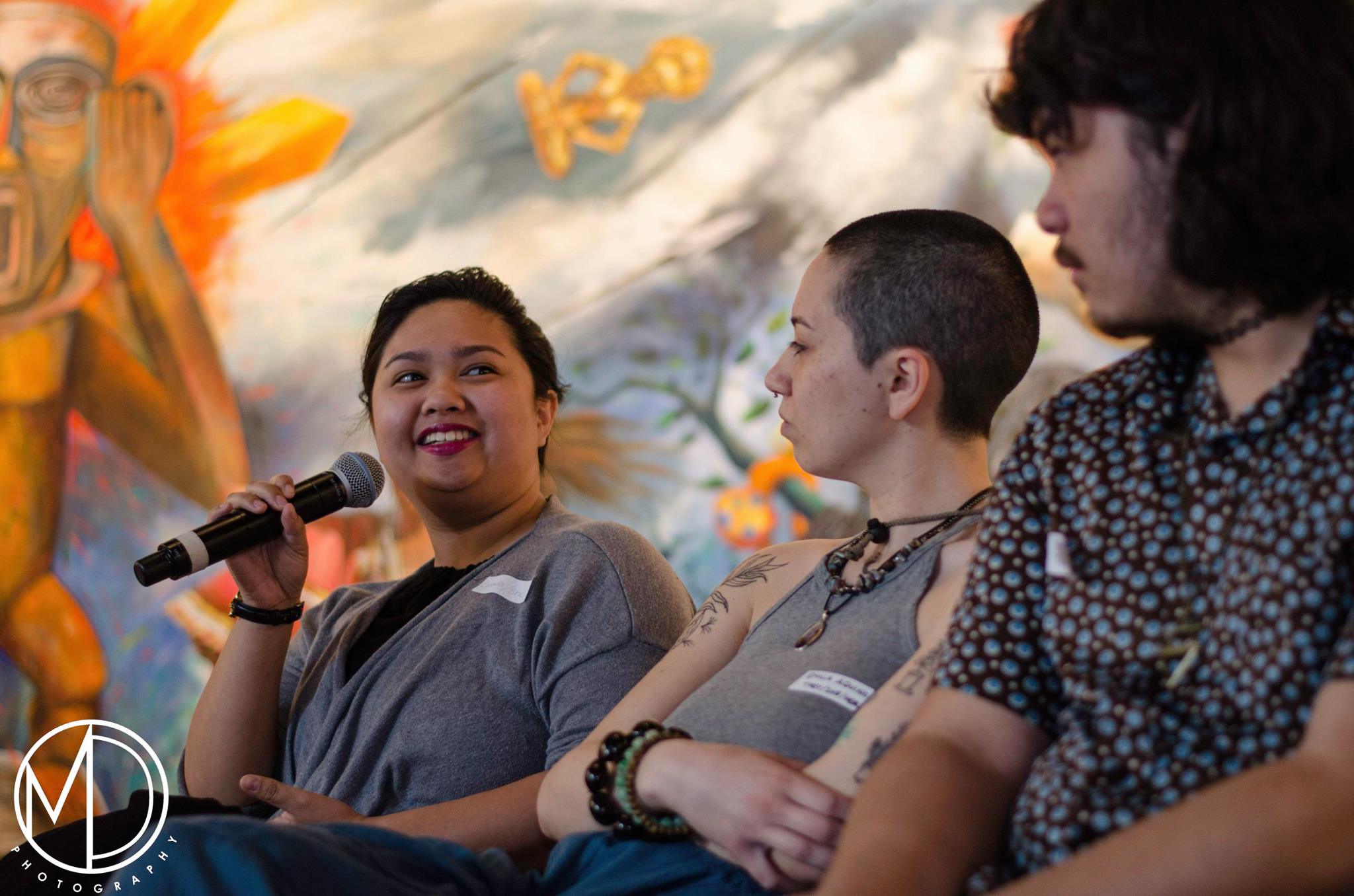 Panelists Carmella Ventura, Emilia Aquino, and Wayne Tate (from left to right) participating in group discussion. (c) Field Museum of Natural History - CC BY-NC 4.0