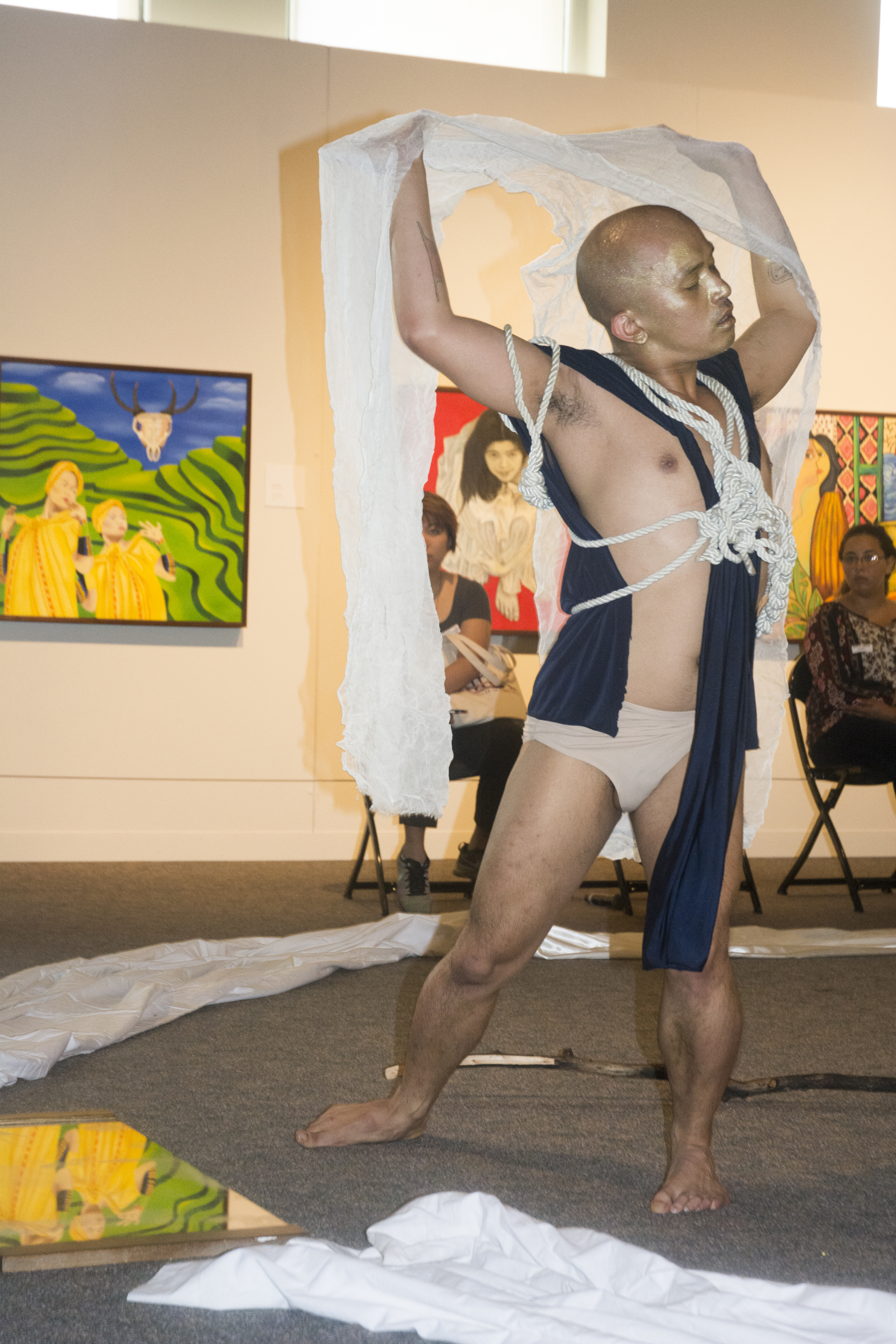 Local Filipino American artist and panelist participant, Kiam Marcello Junio, performs a piece from his repetoire. (c) Field Museum of Natural History - CC BY-NC 4.0
