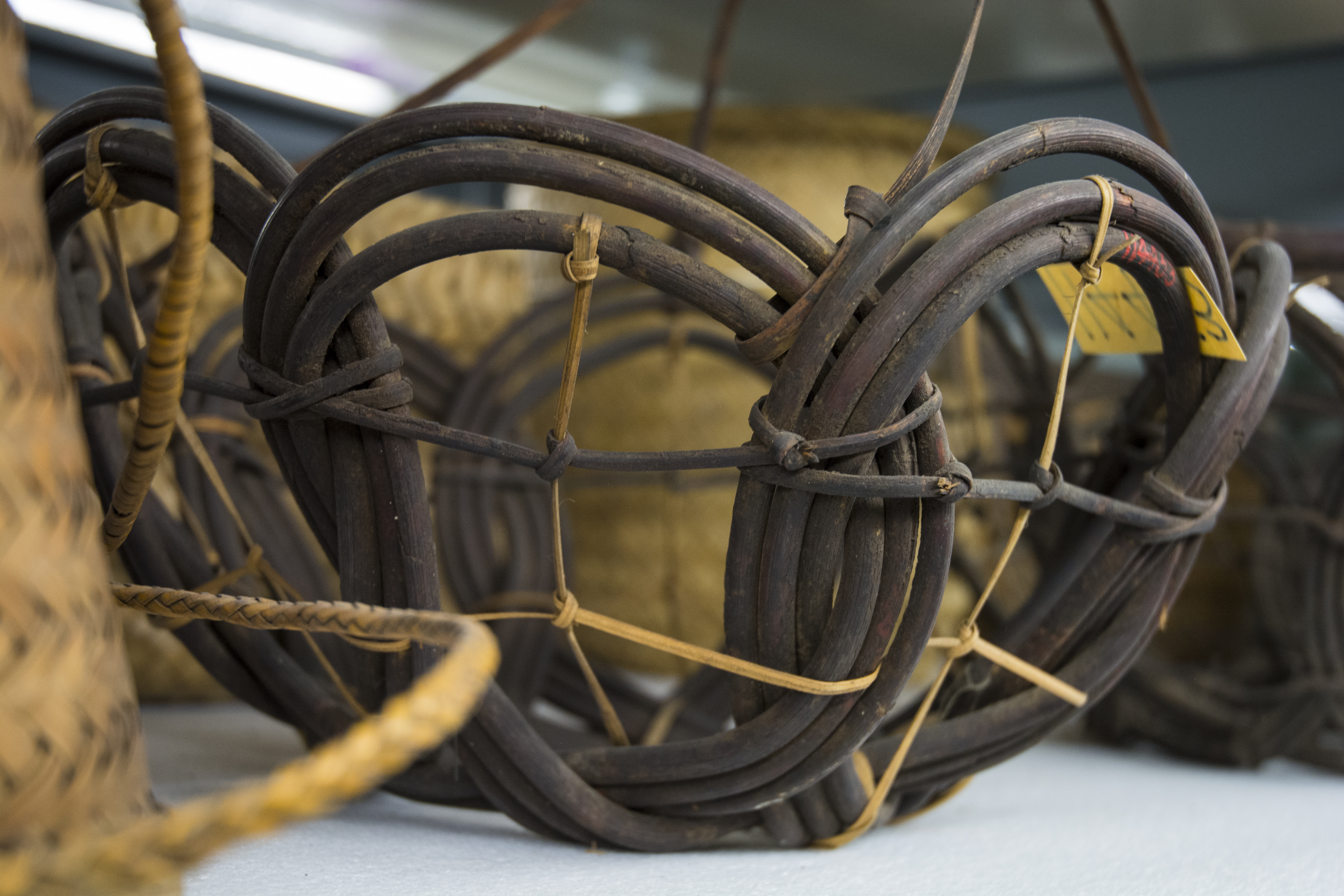 Close up of bamboo hanger in the Philippines Collection. (c) Field Museum of Natural History - CC BY-NC 4.0