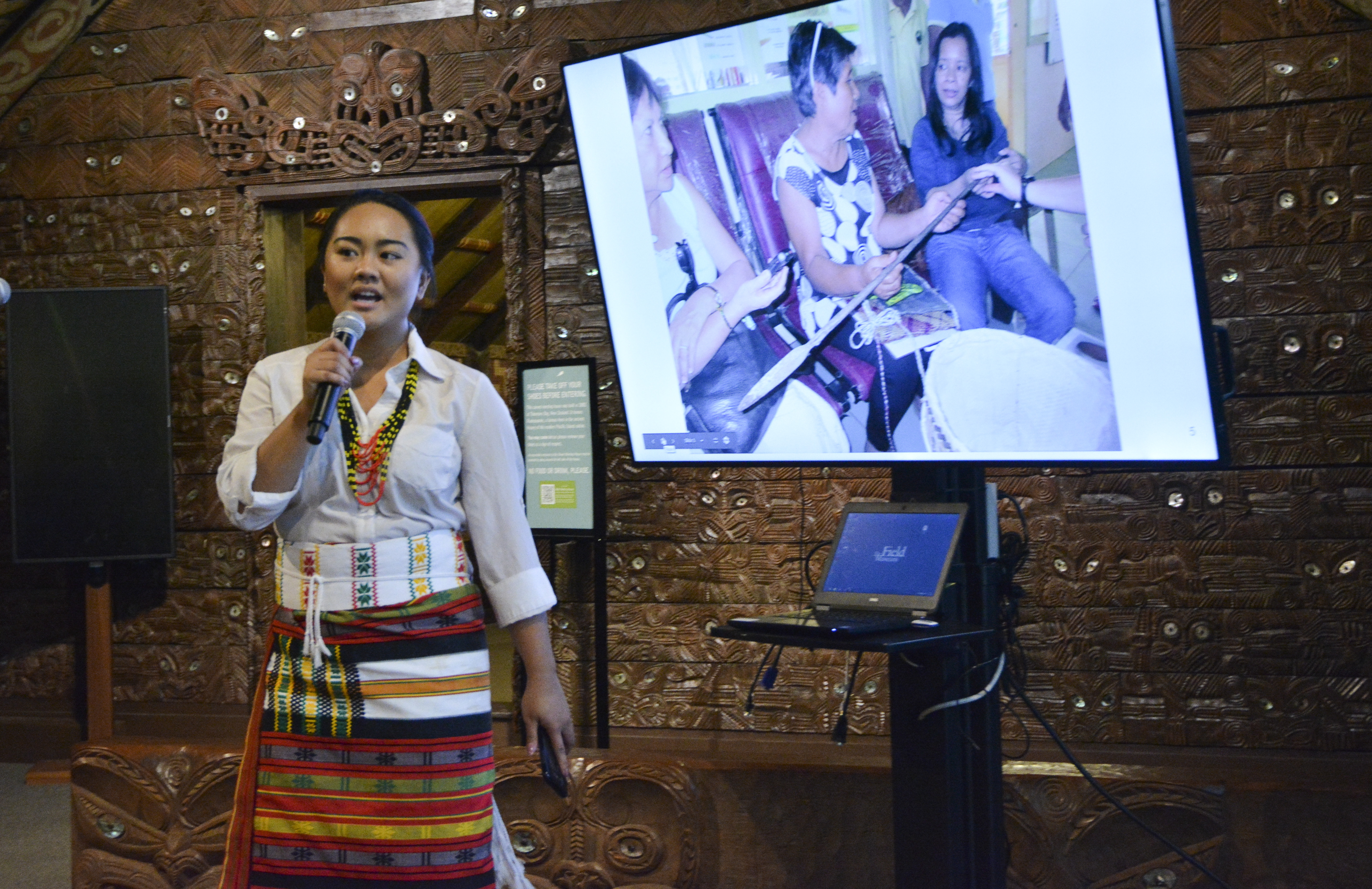 Alpha Sadcopen presenting at the Pamanang Pinoy: A Retrospective (c) Field Museum of Natural History - CC BY-NC 4.0