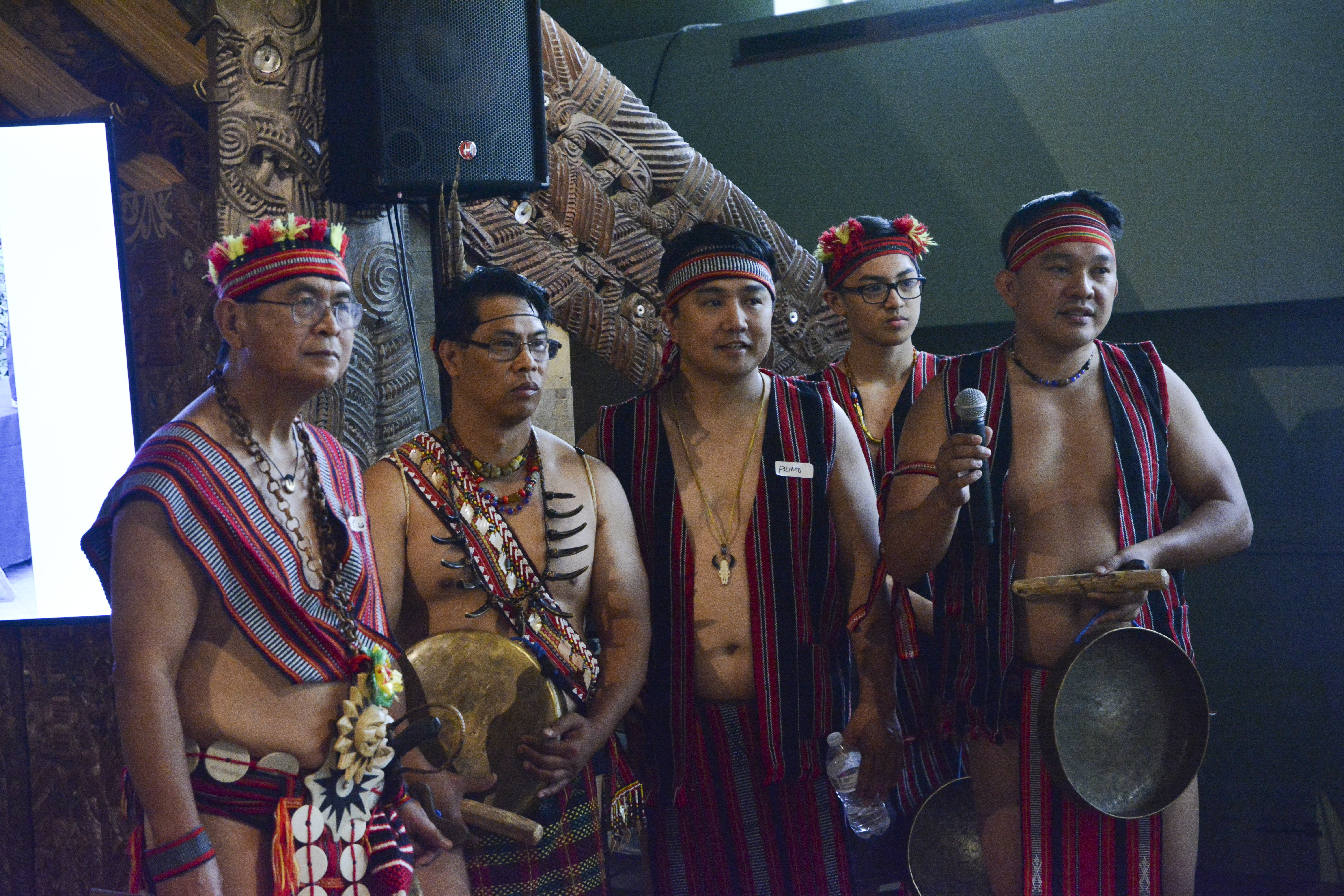 BIBBAK-IL during question and answer portion of the event. (c) Field Museum of Natural History - CC BY-NC 4.0
