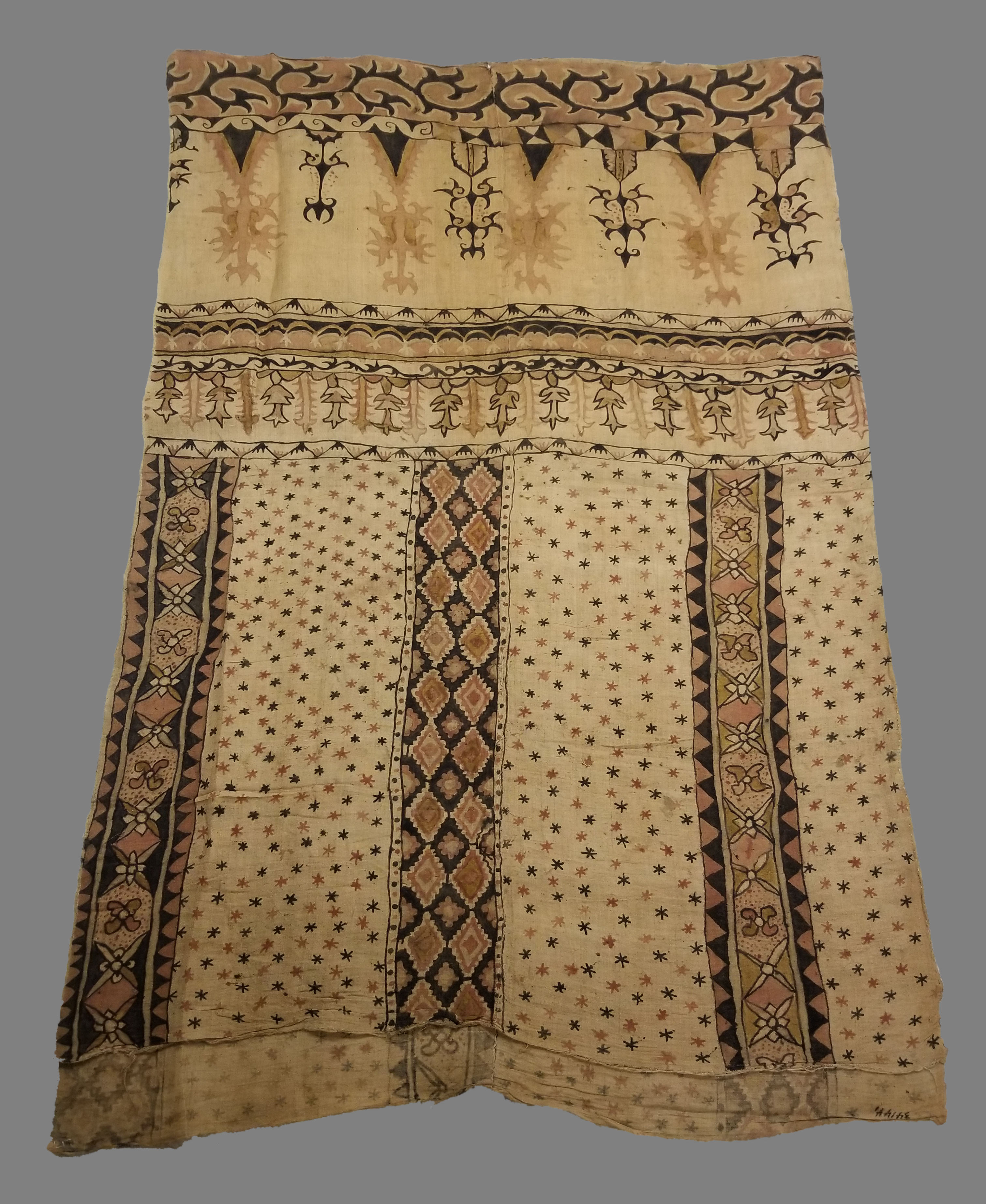 reference image, obverse view of one half (c) Field Museum of Natural History - CC BY-NC 4.0