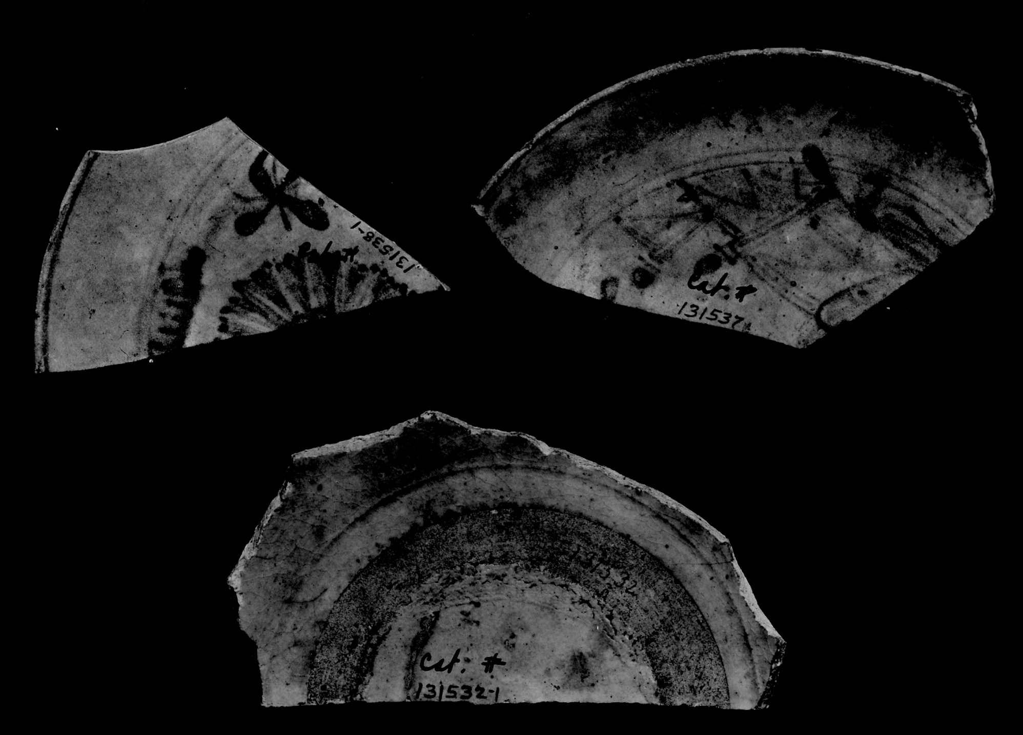 Fragments of Chinese jars 