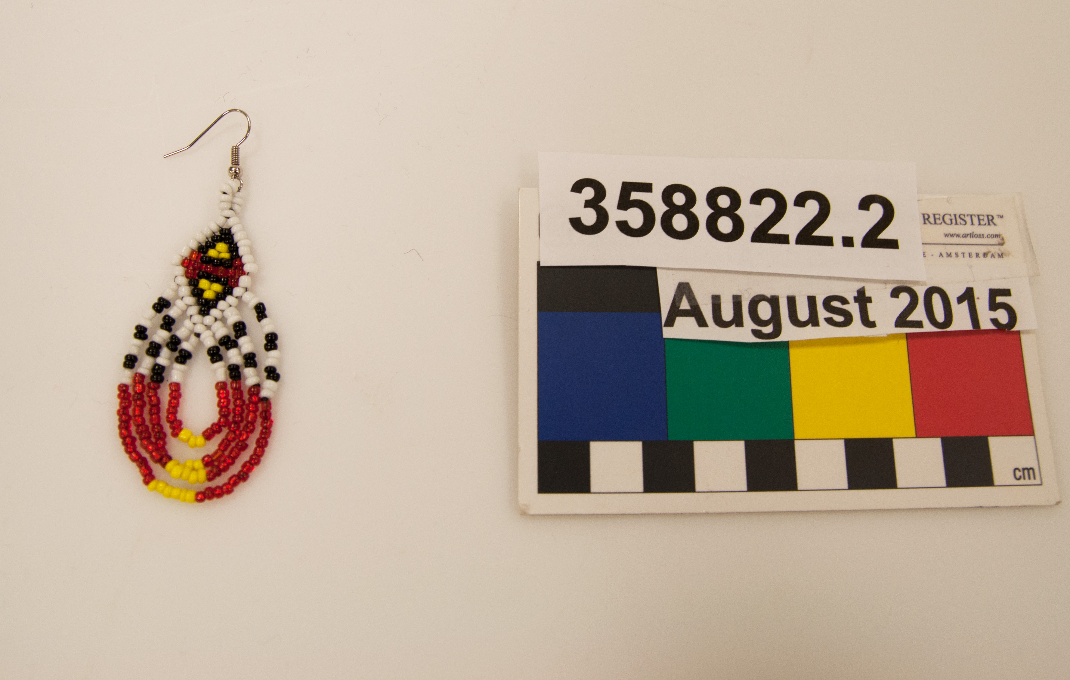 Incoming photograph, front view  