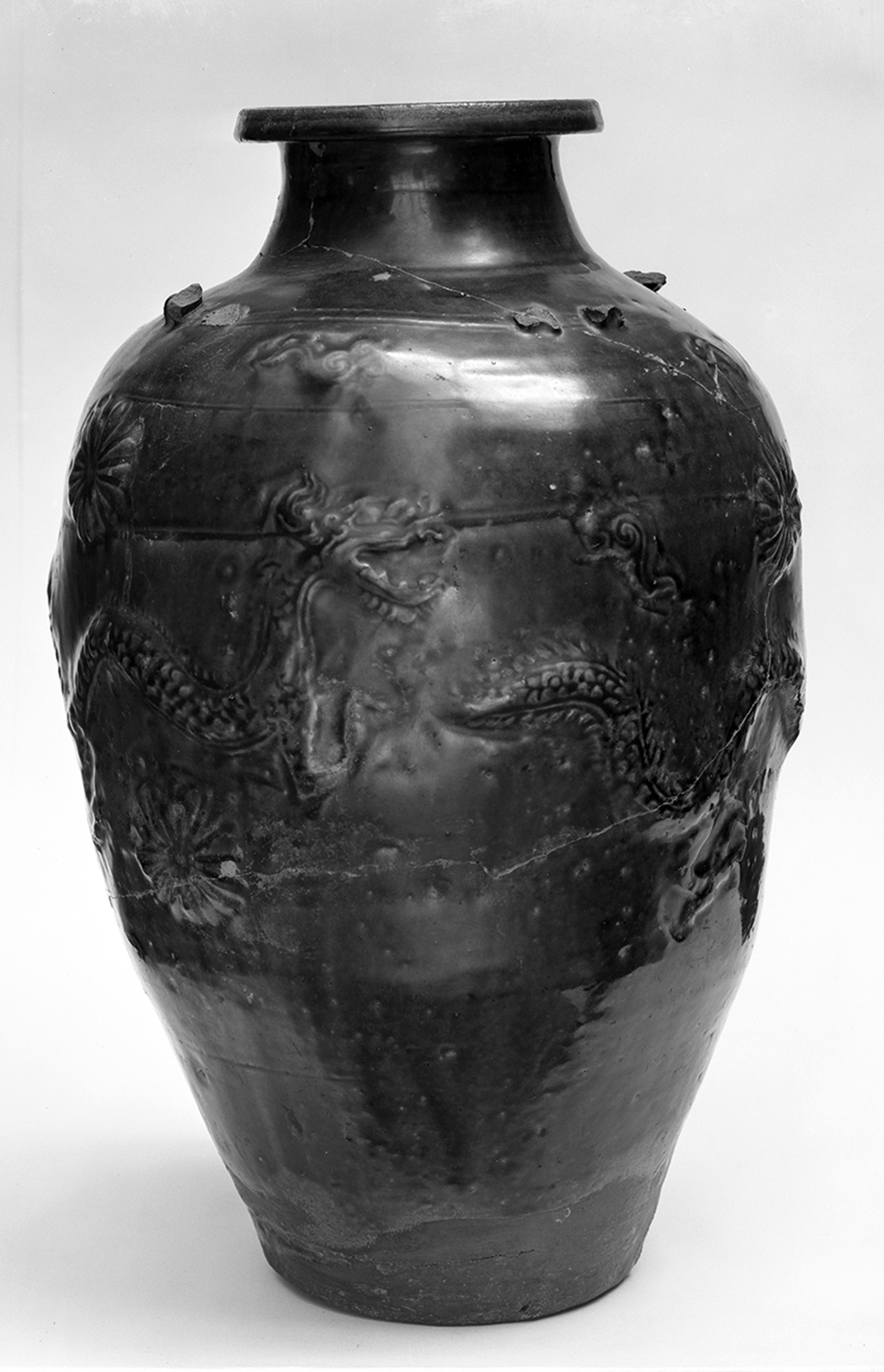 Brilliant brown glaze wine jar. 46.0 h., 29.5 d. 