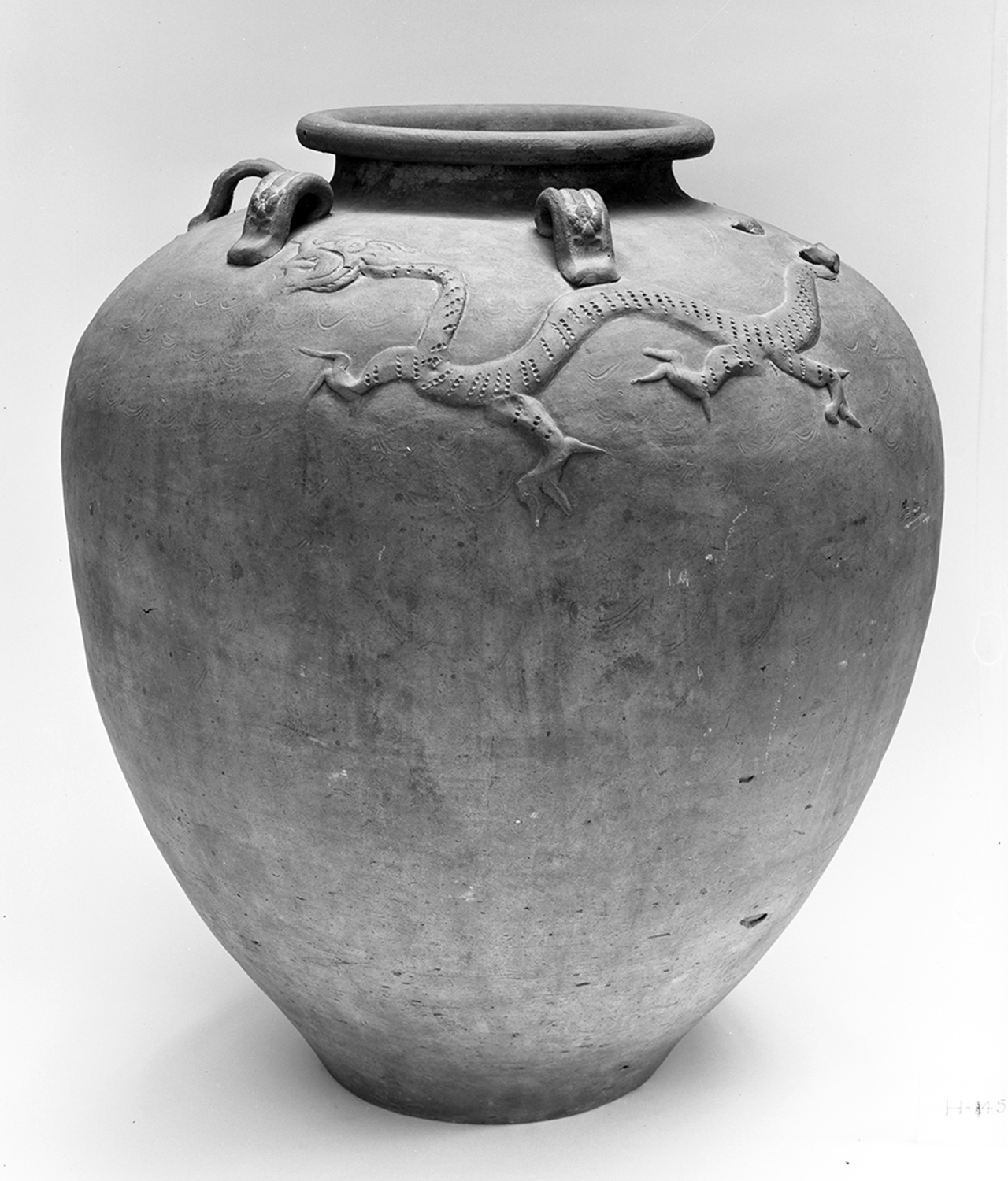 glaze early wine jar. 52.5h., 46.0d.  