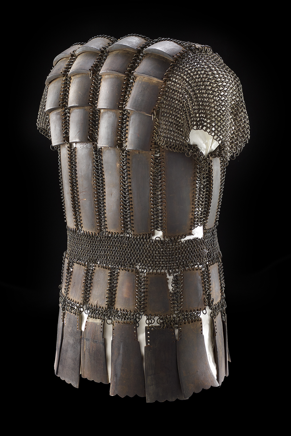 Armor vest, water buffalo horn metal. 
