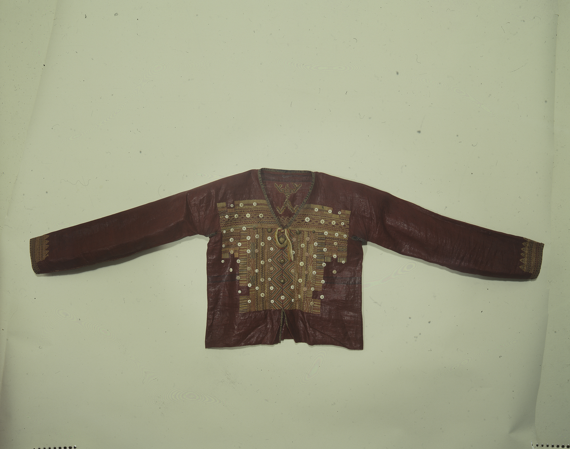 Jacket embroidered hemp, buttons, metal front 